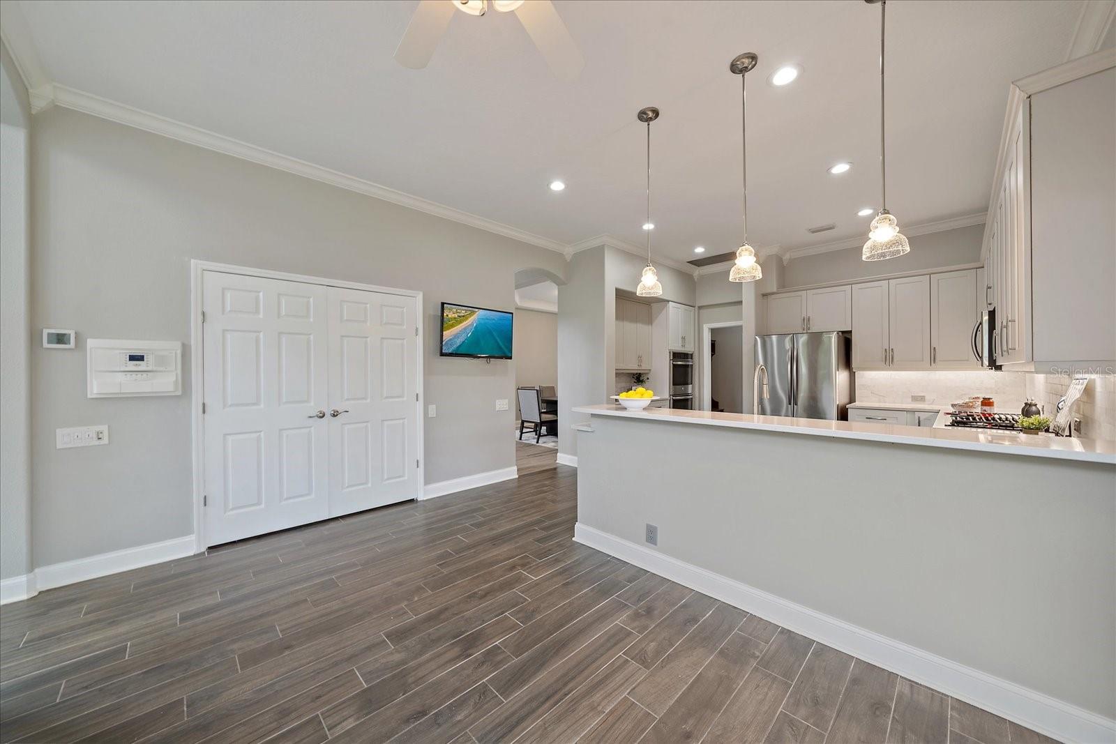Listing Image #38