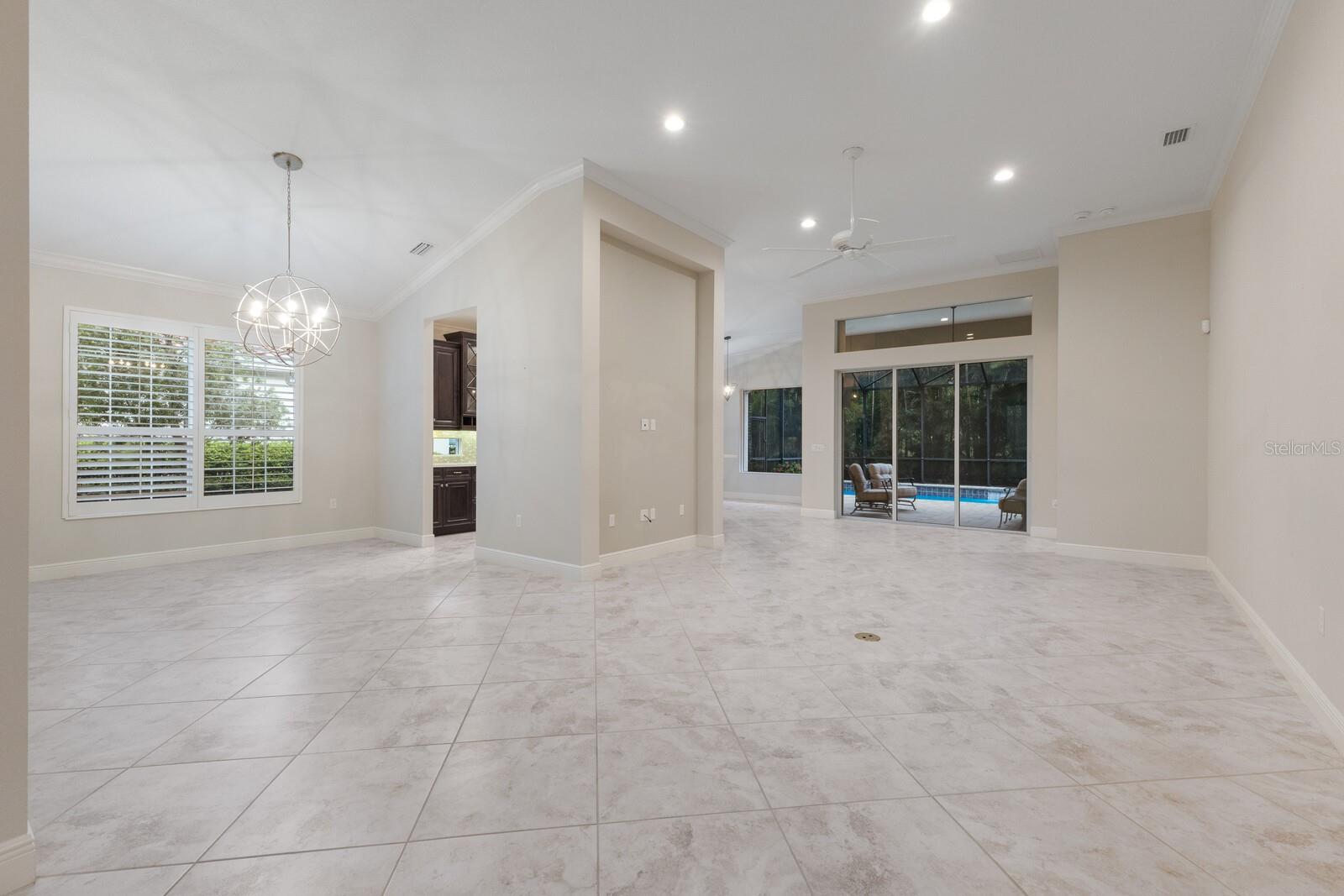 Listing Image #11