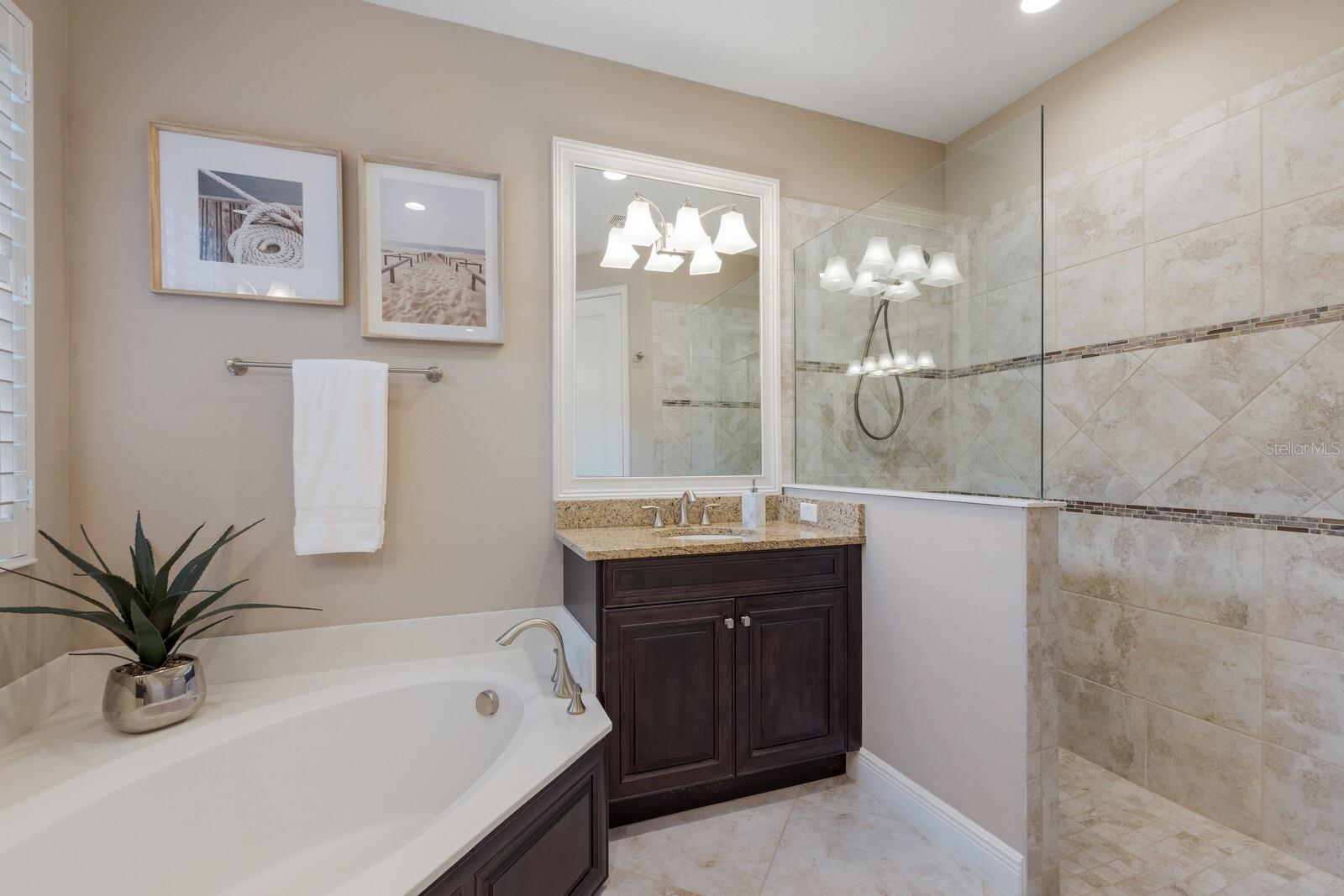 Listing Image #37