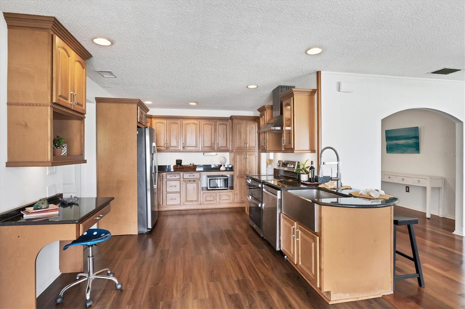 Listing Image #5