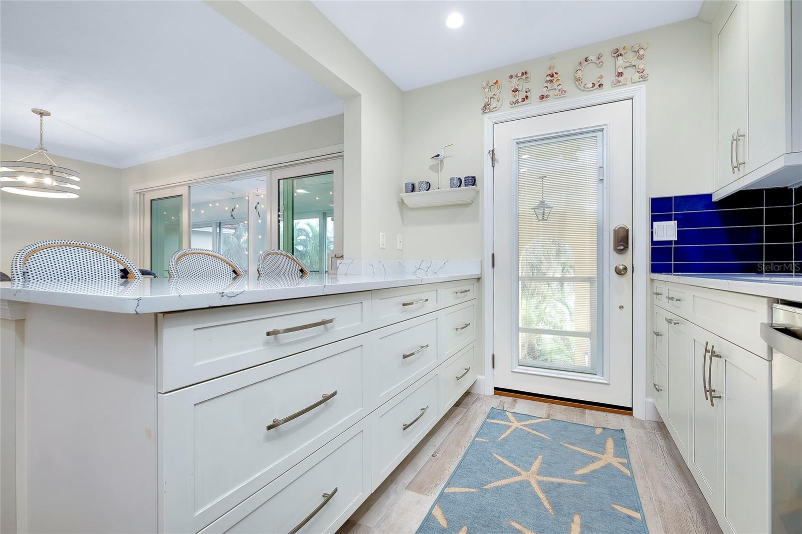 Listing Image #12