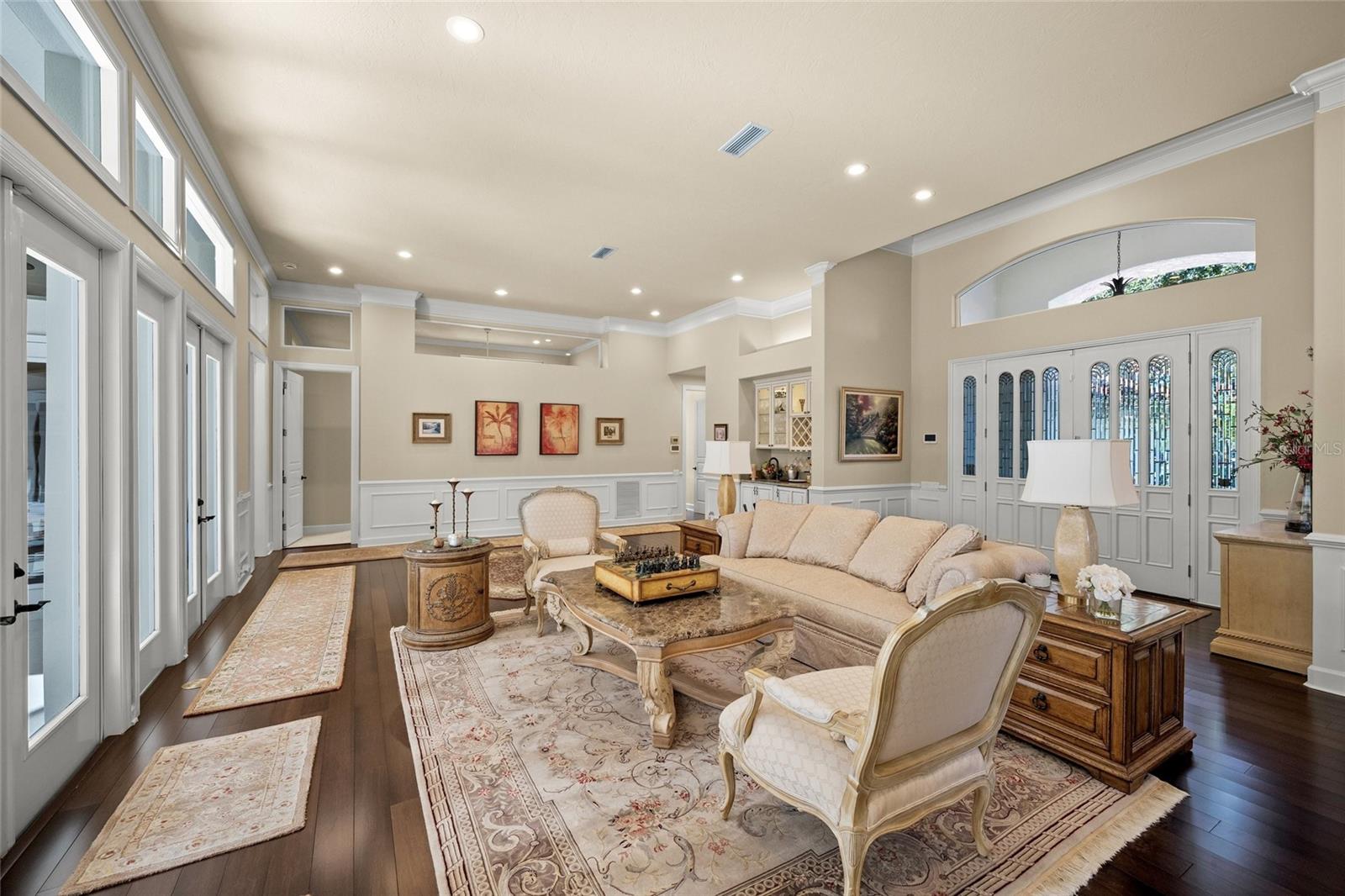 Listing Image #11