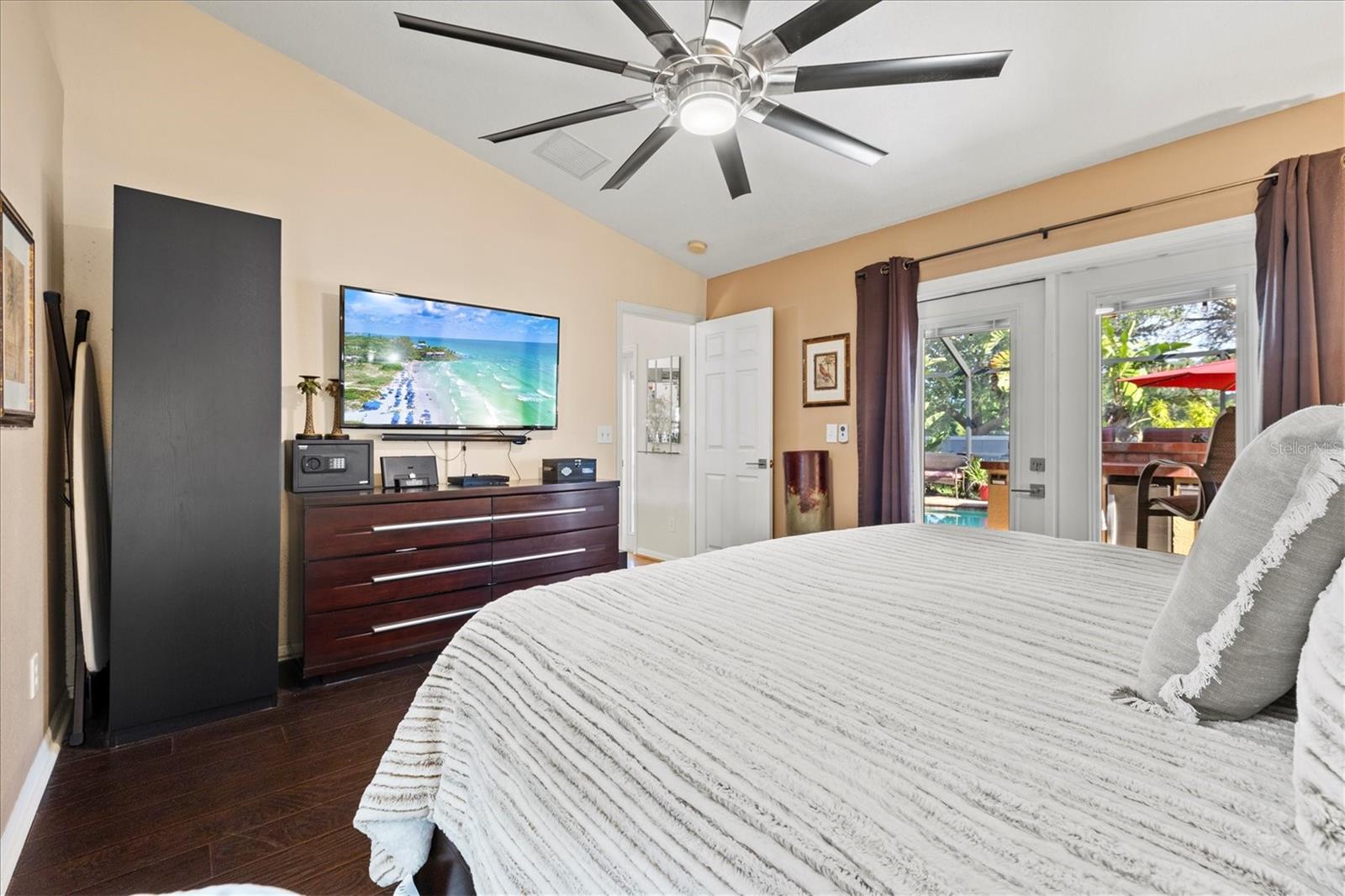 Listing Image #13