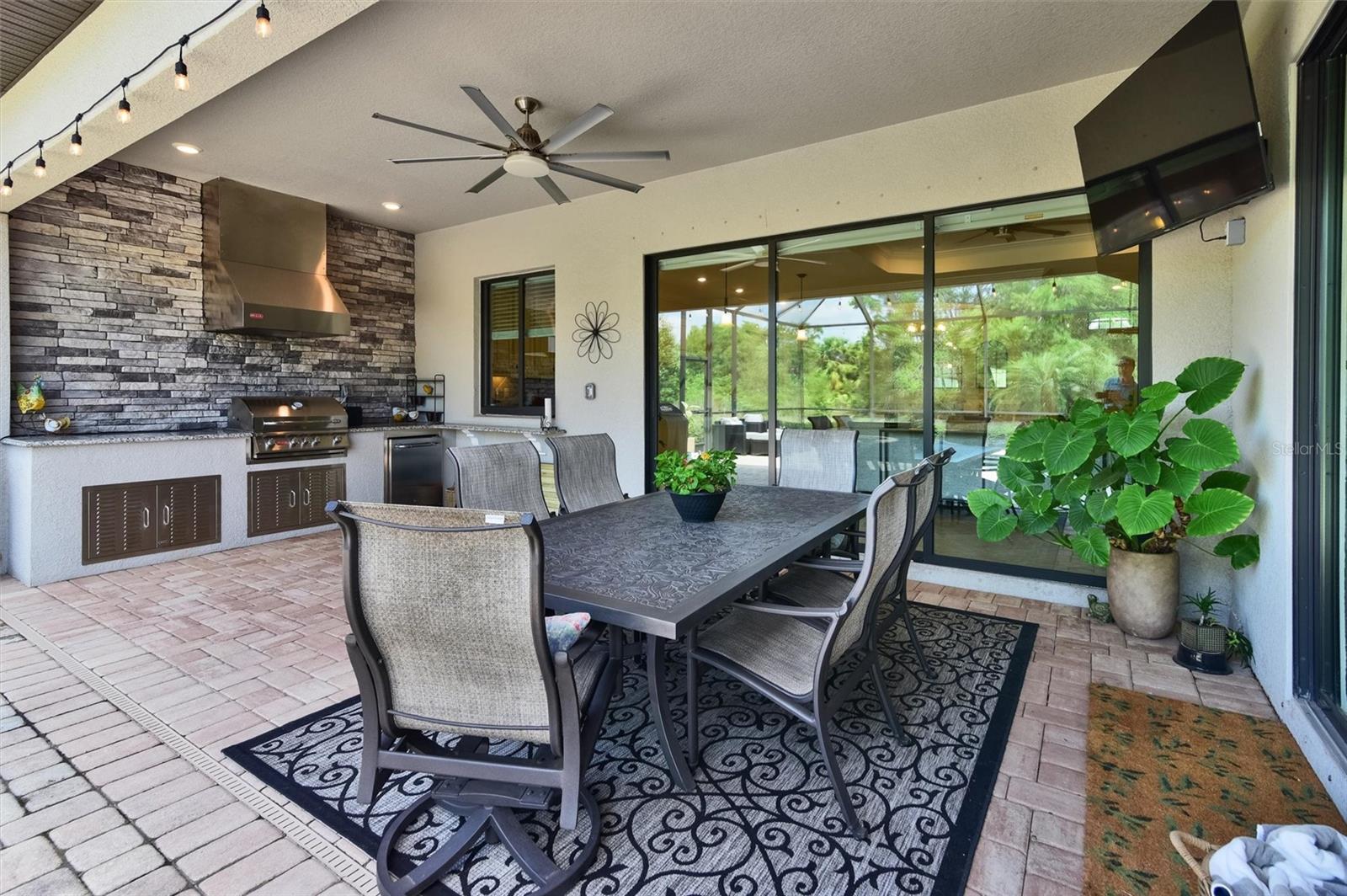 Listing Image #38