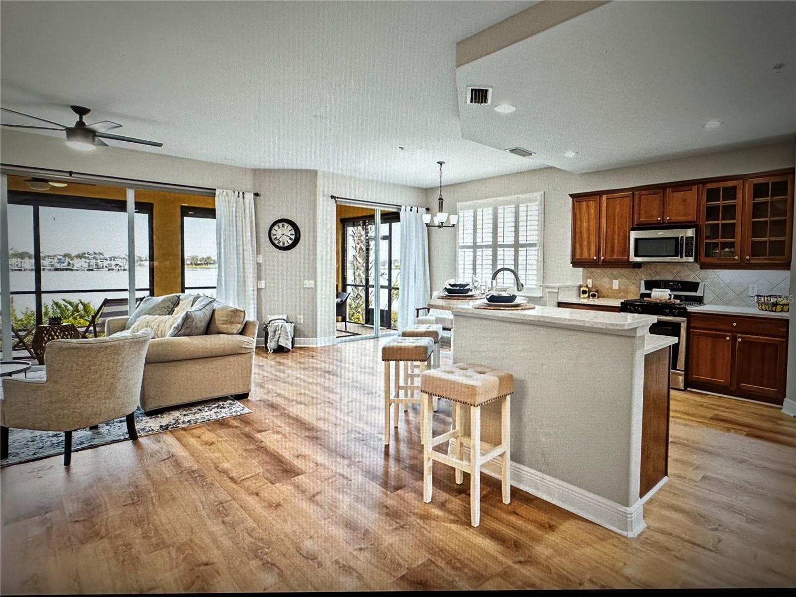 Listing Image #8
