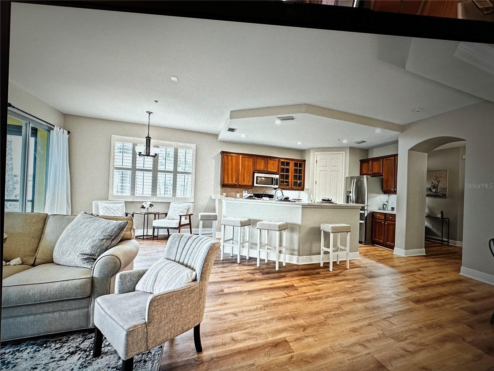 Listing Image #11