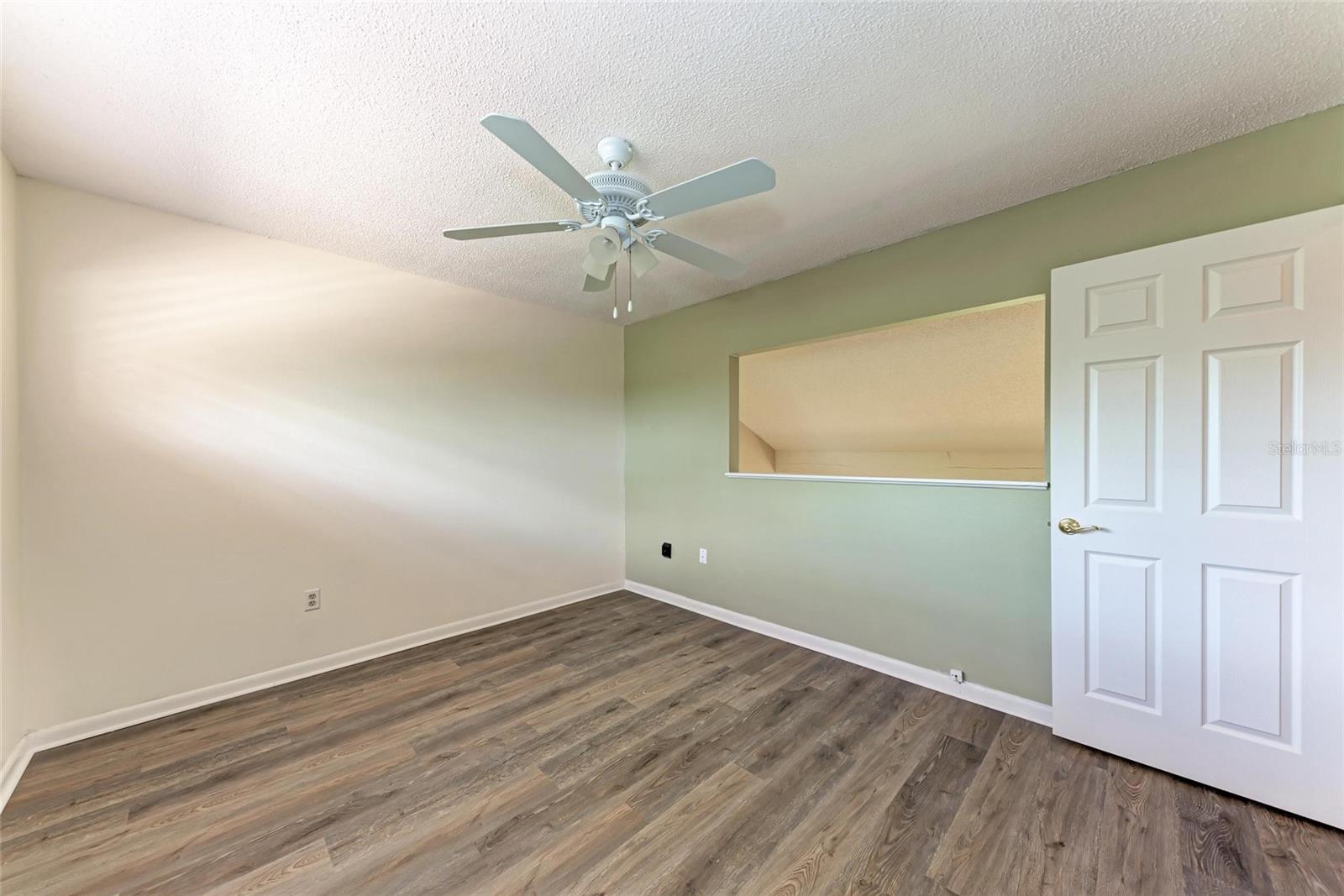 Listing Image #28