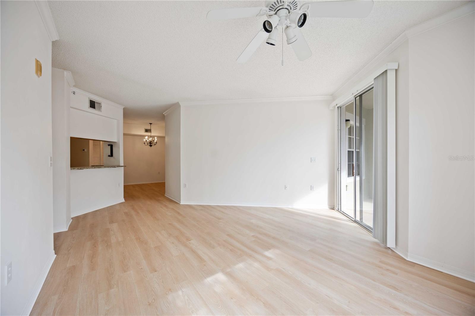 Listing Image #8