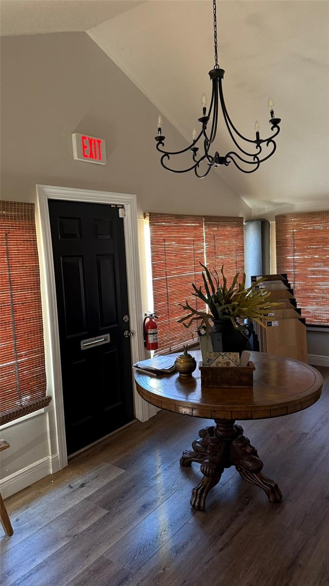 Listing Image #6