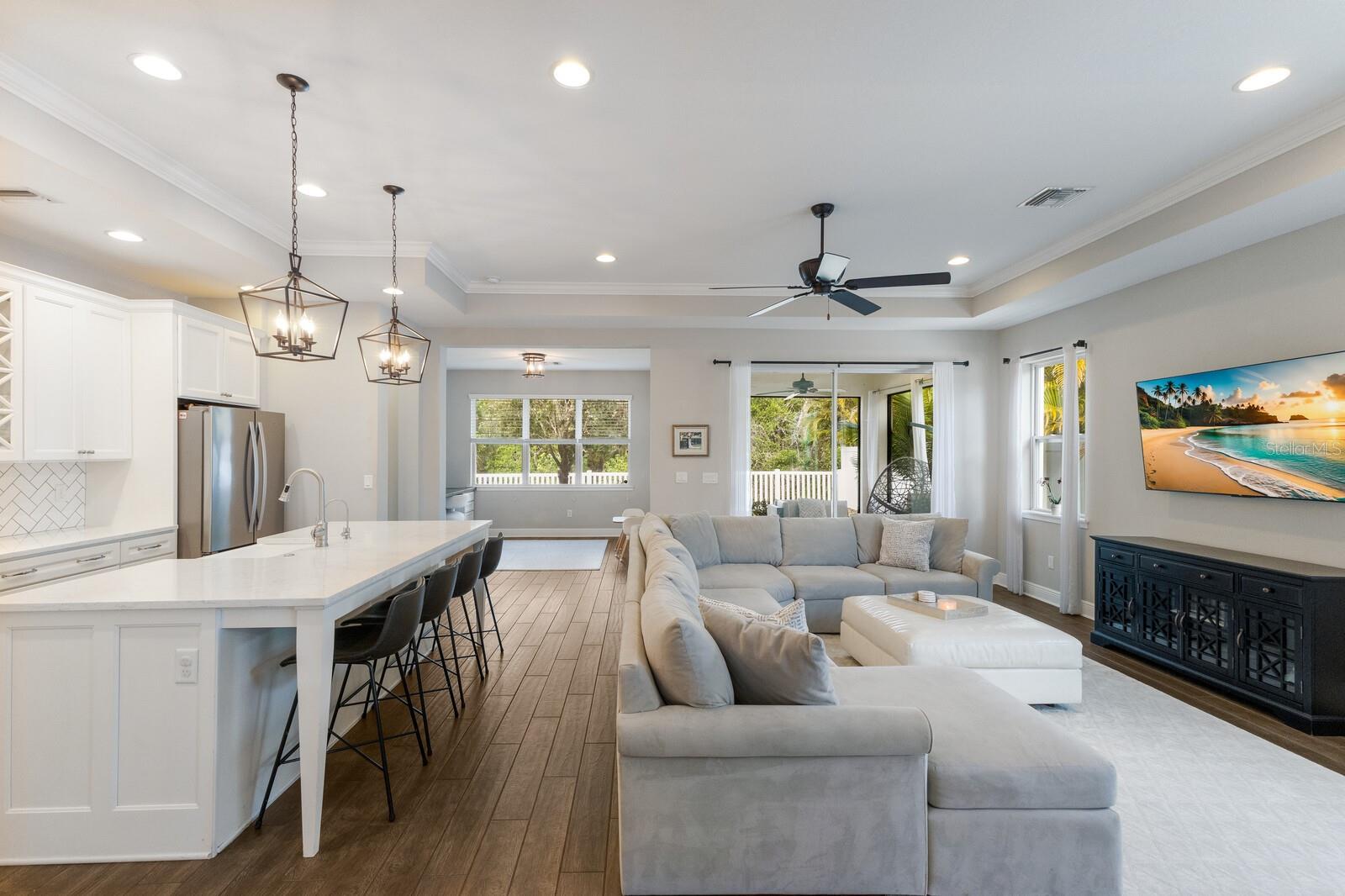 Listing Image #11