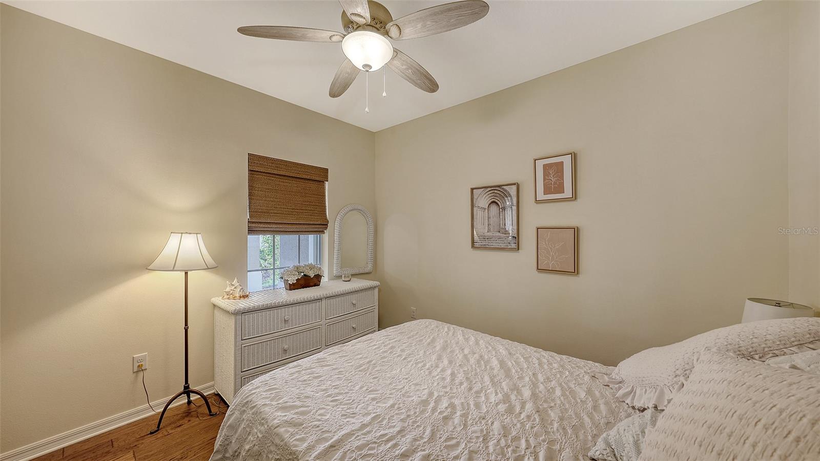 Listing Image #32