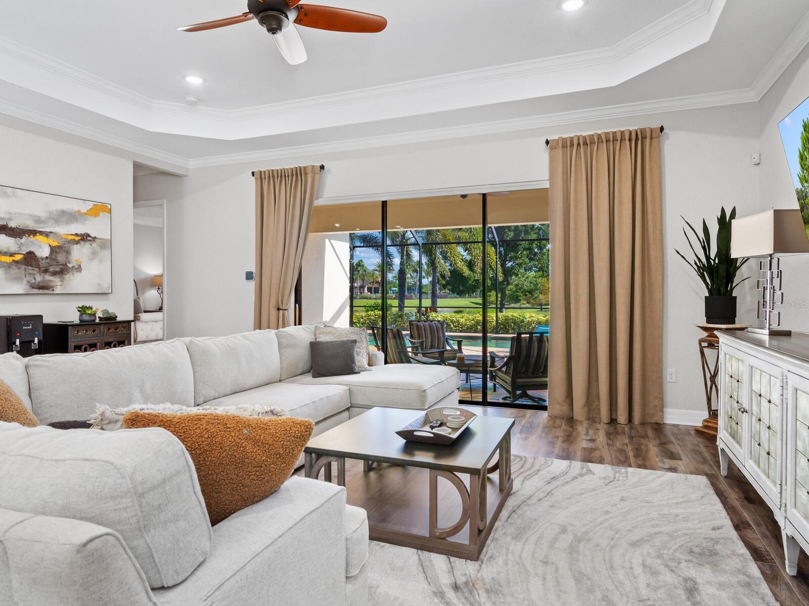 Listing Image #11