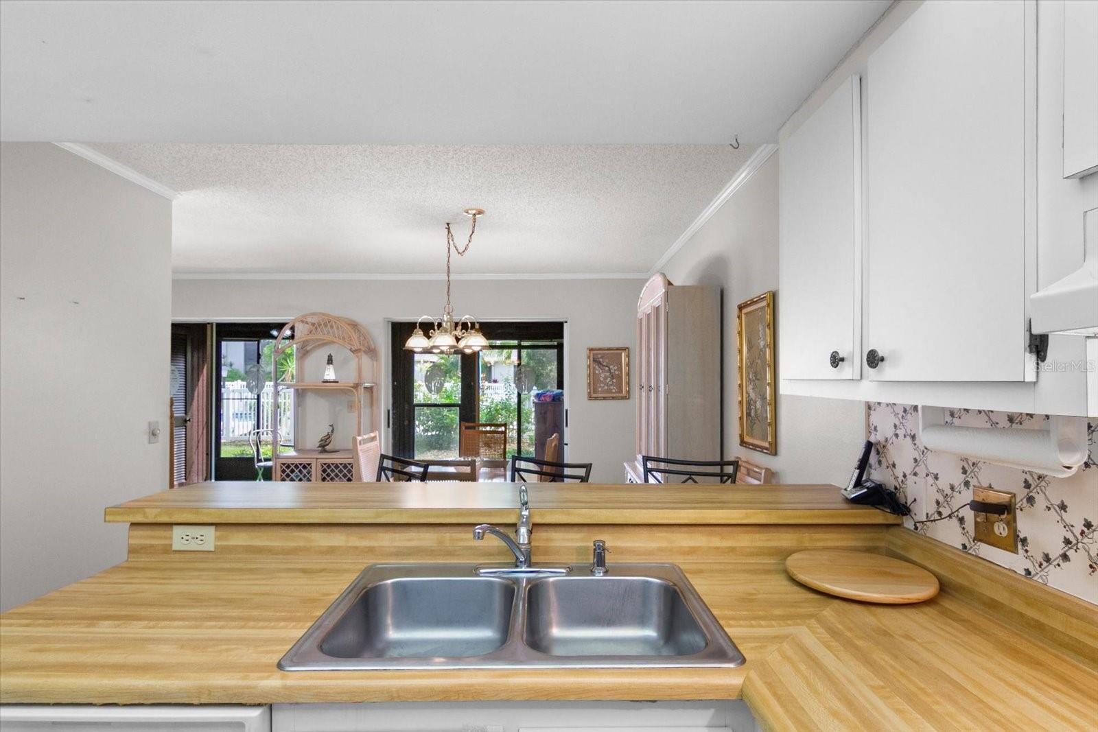 Listing Image #9
