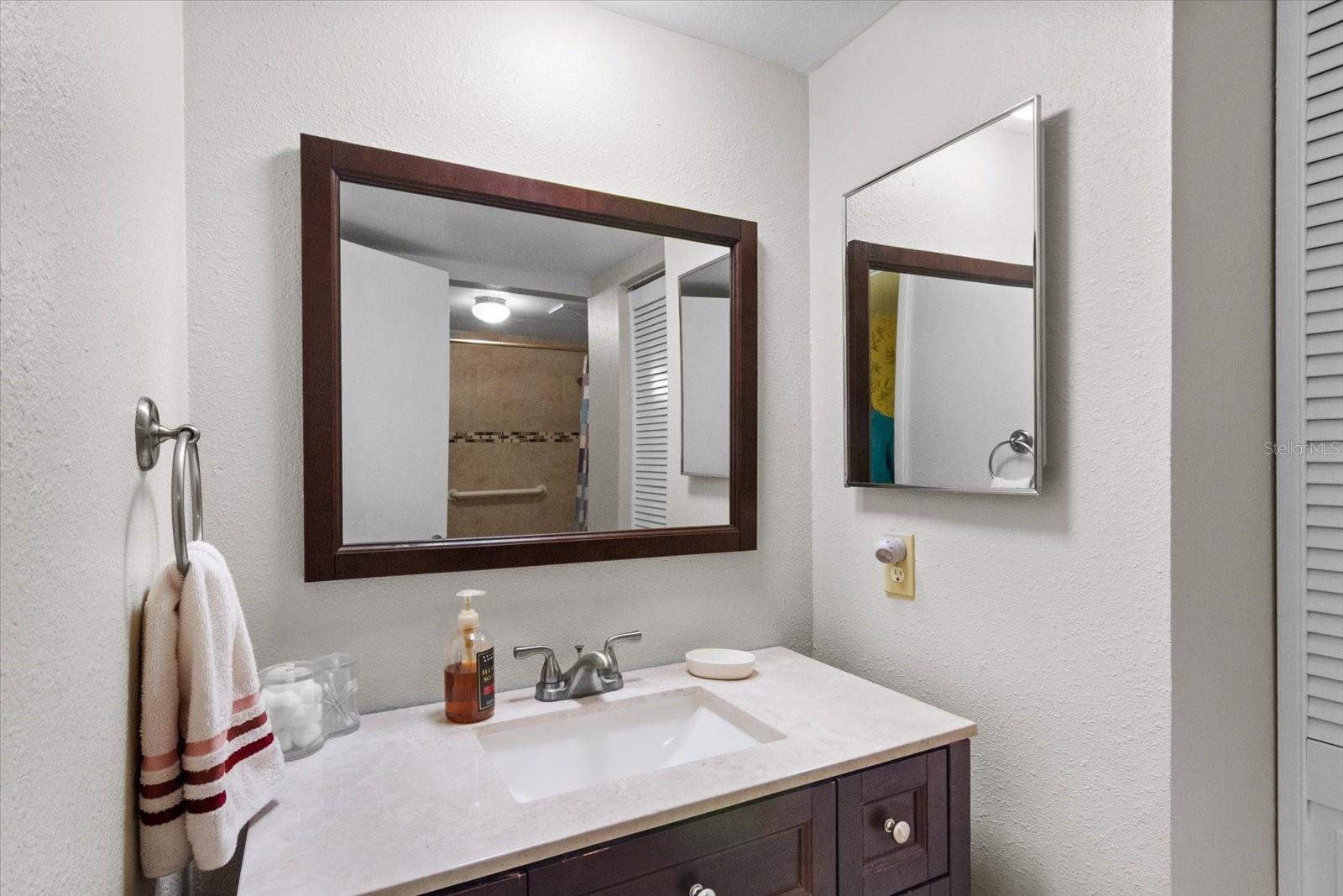 Listing Image #18