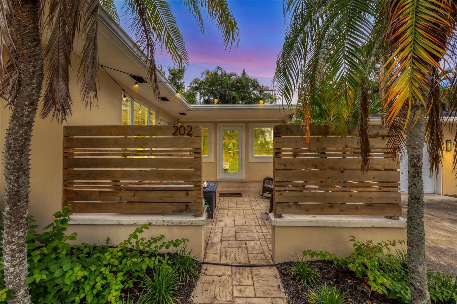 Listing Image #11
