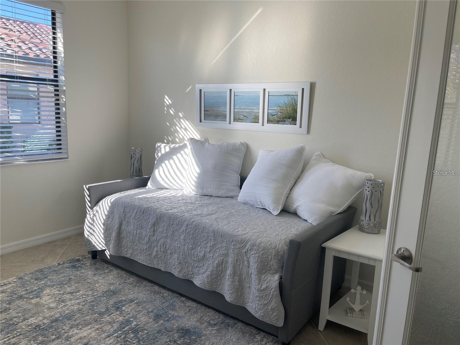 Listing Image #12