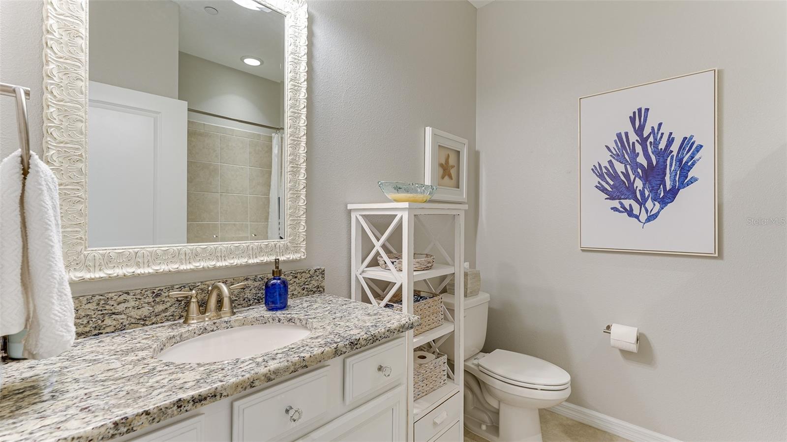 Listing Image #25