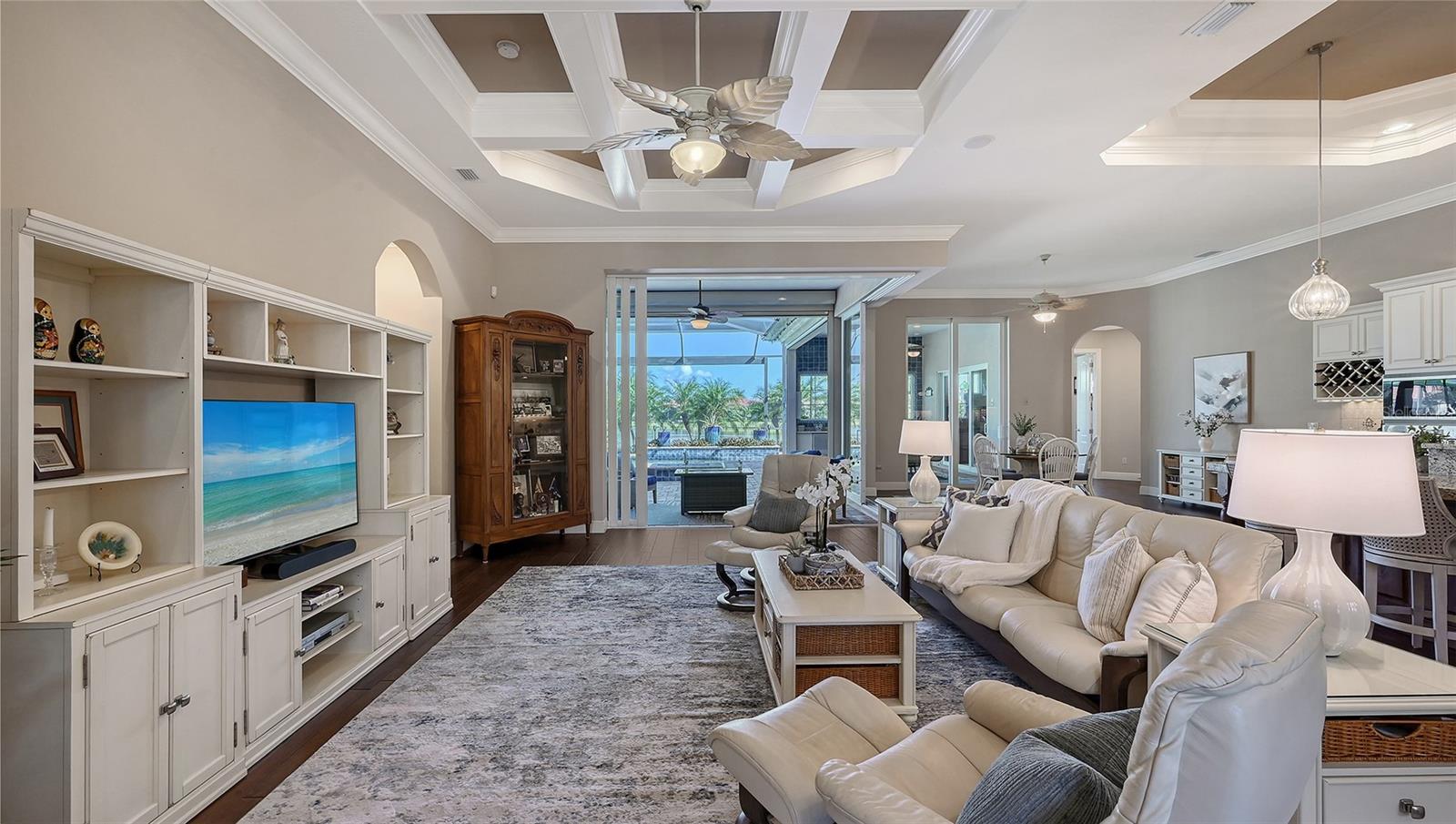 Listing Image #11