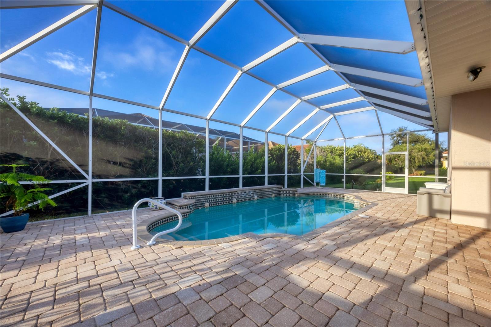 Listing Image #3