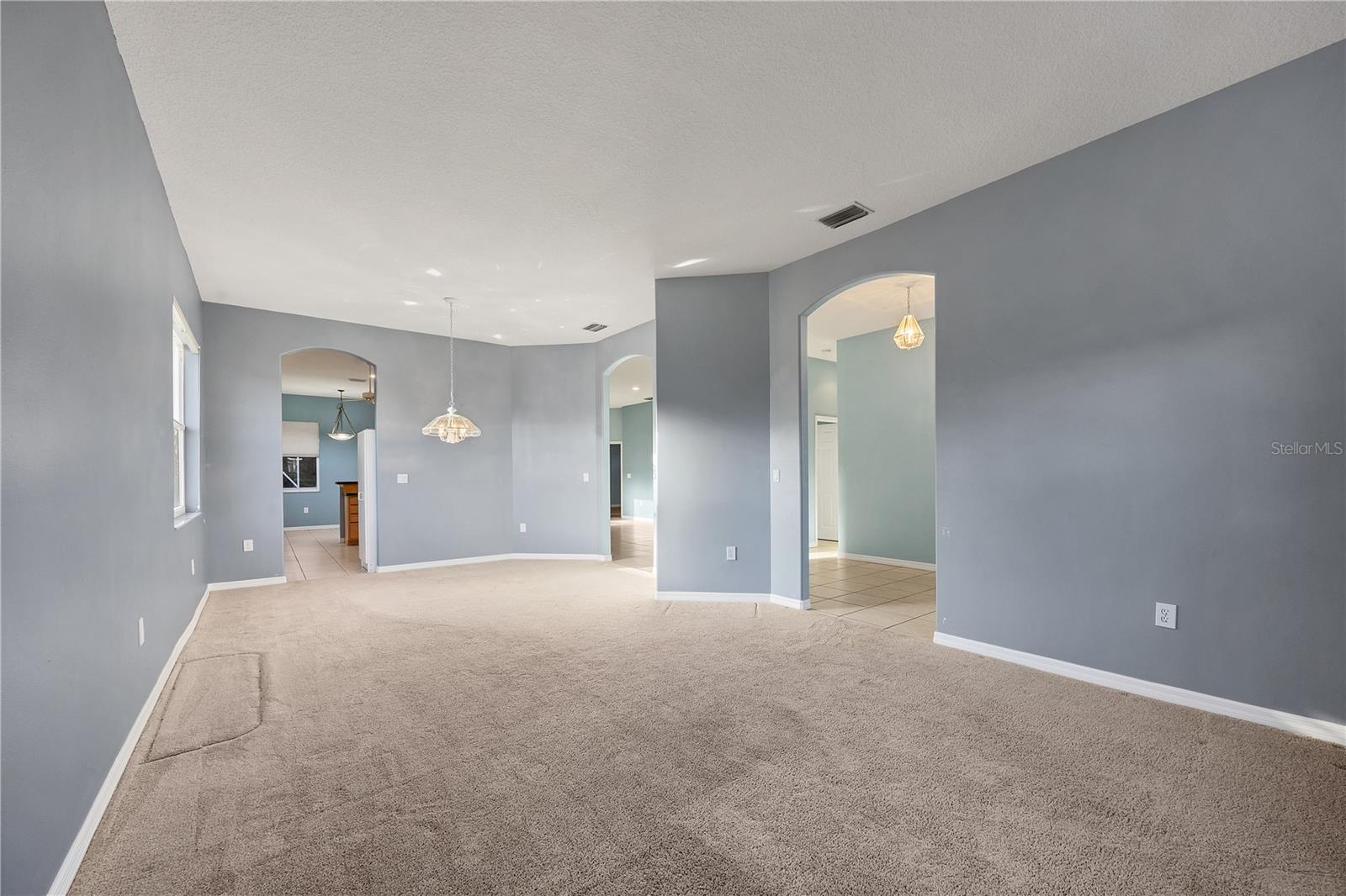 Listing Image #9