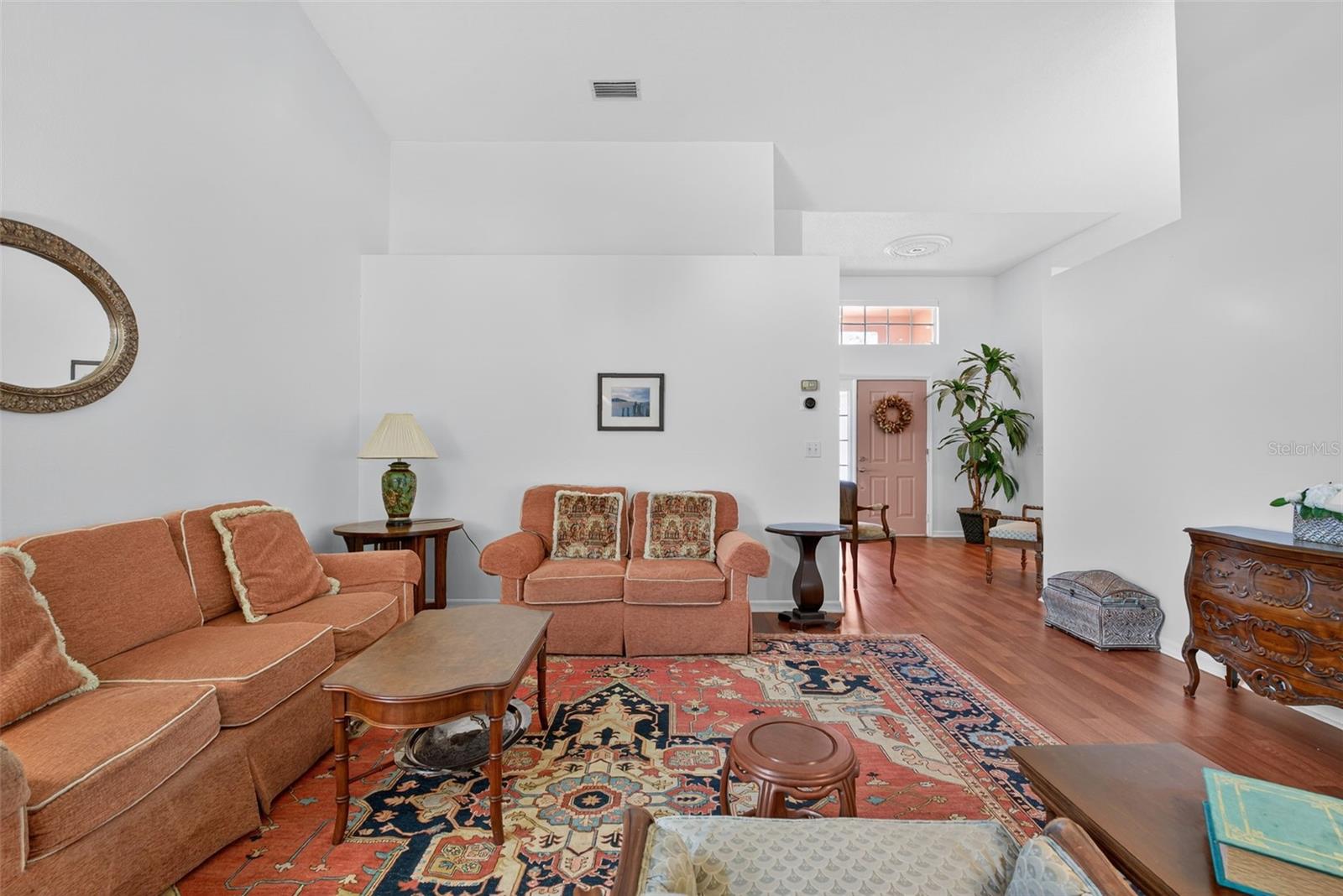 Listing Image #4