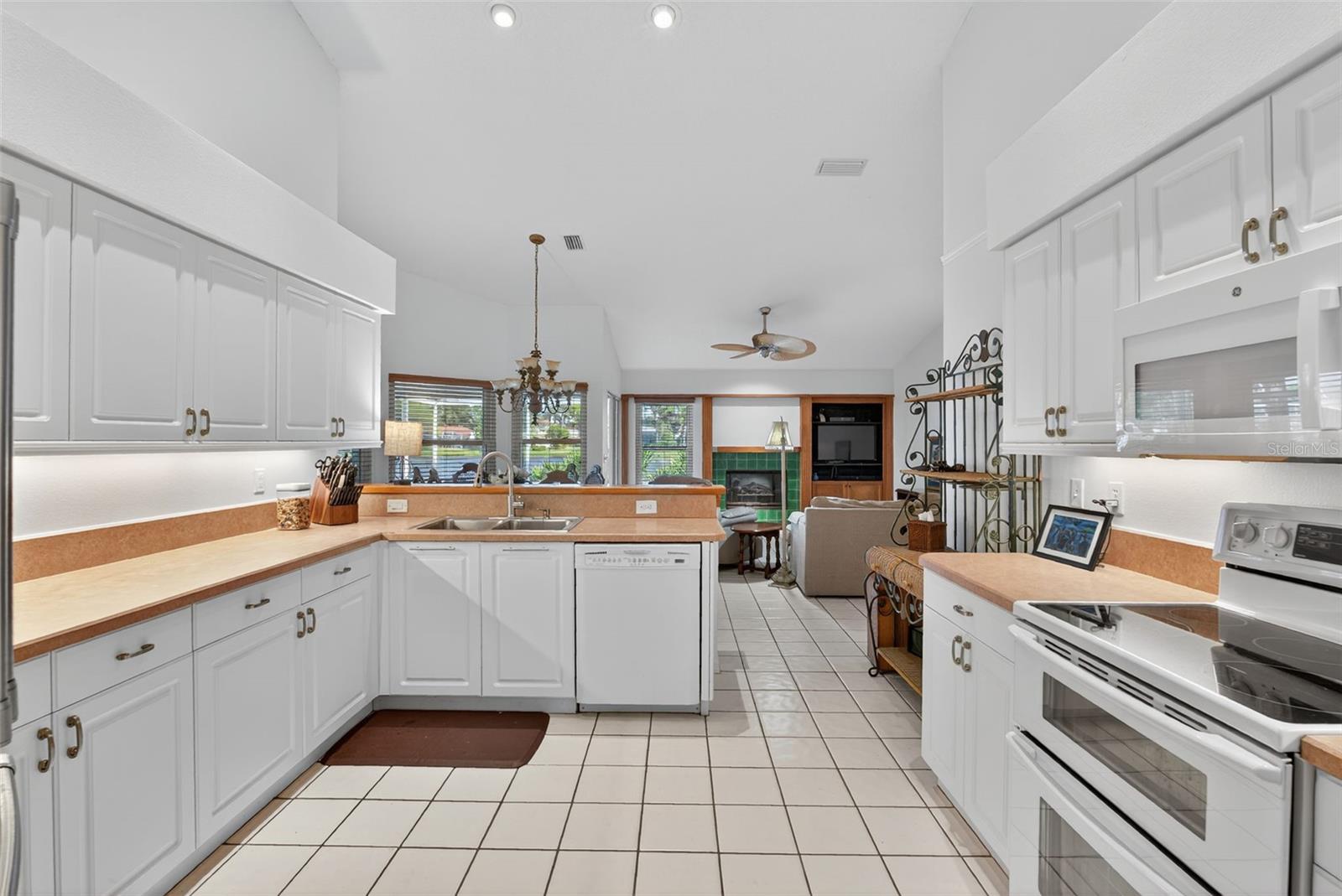 Listing Image #7