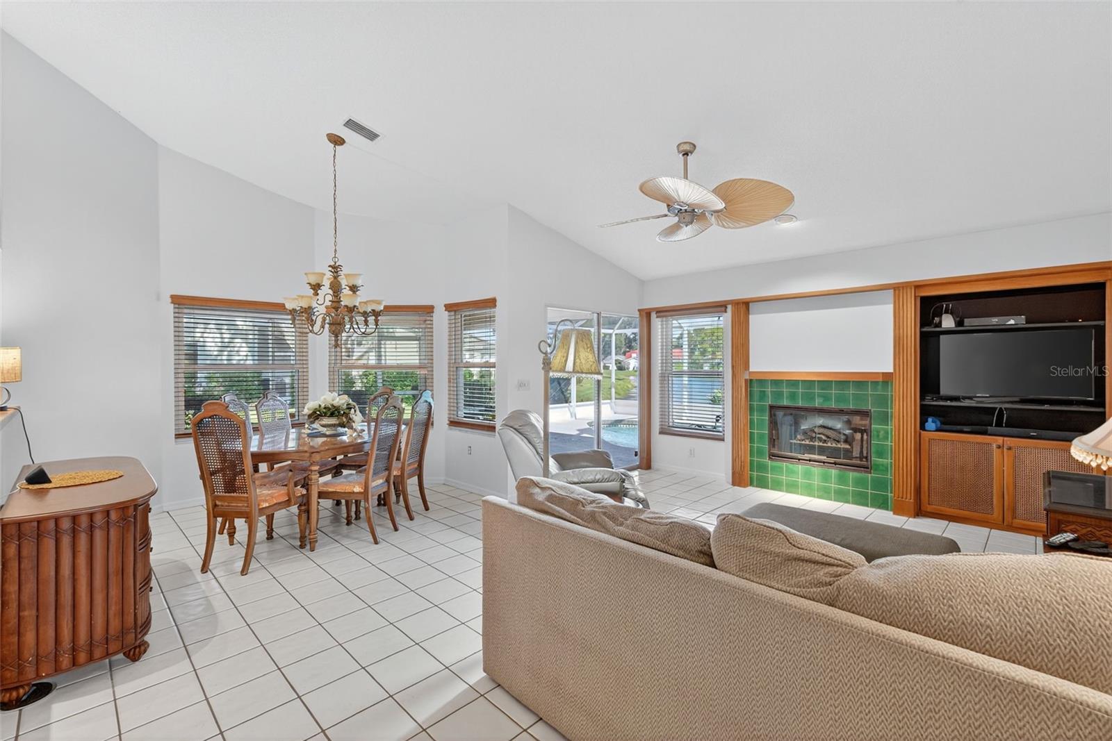 Listing Image #12