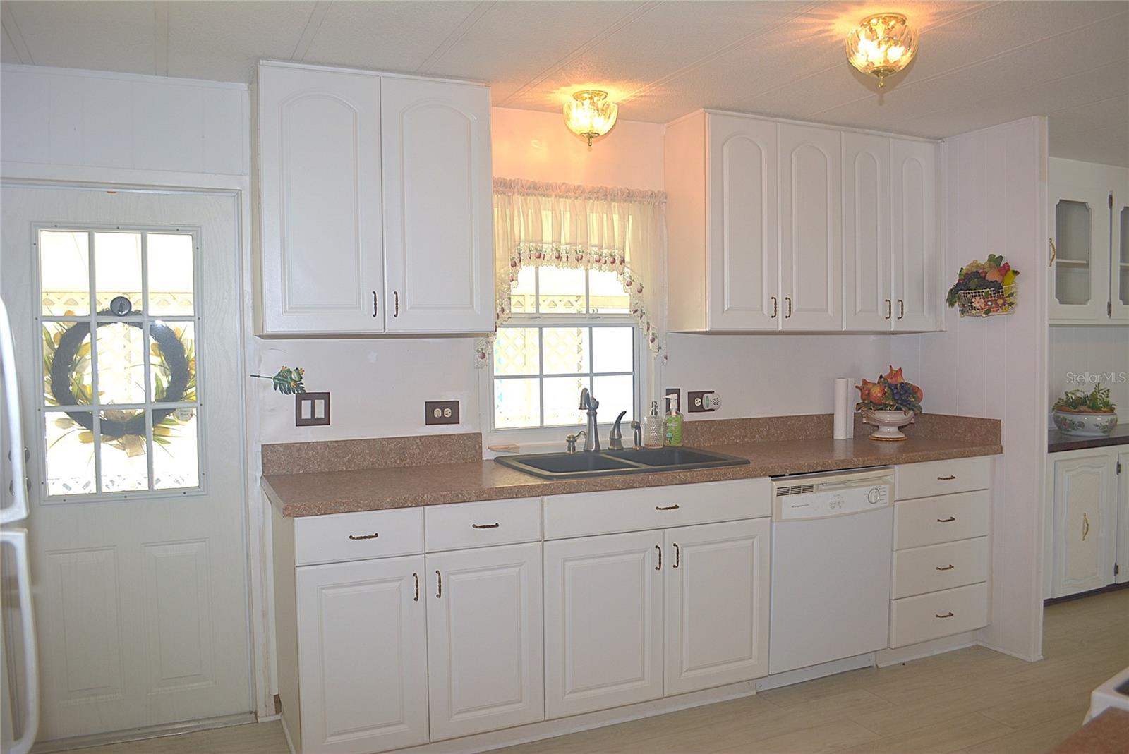 Listing Image #32