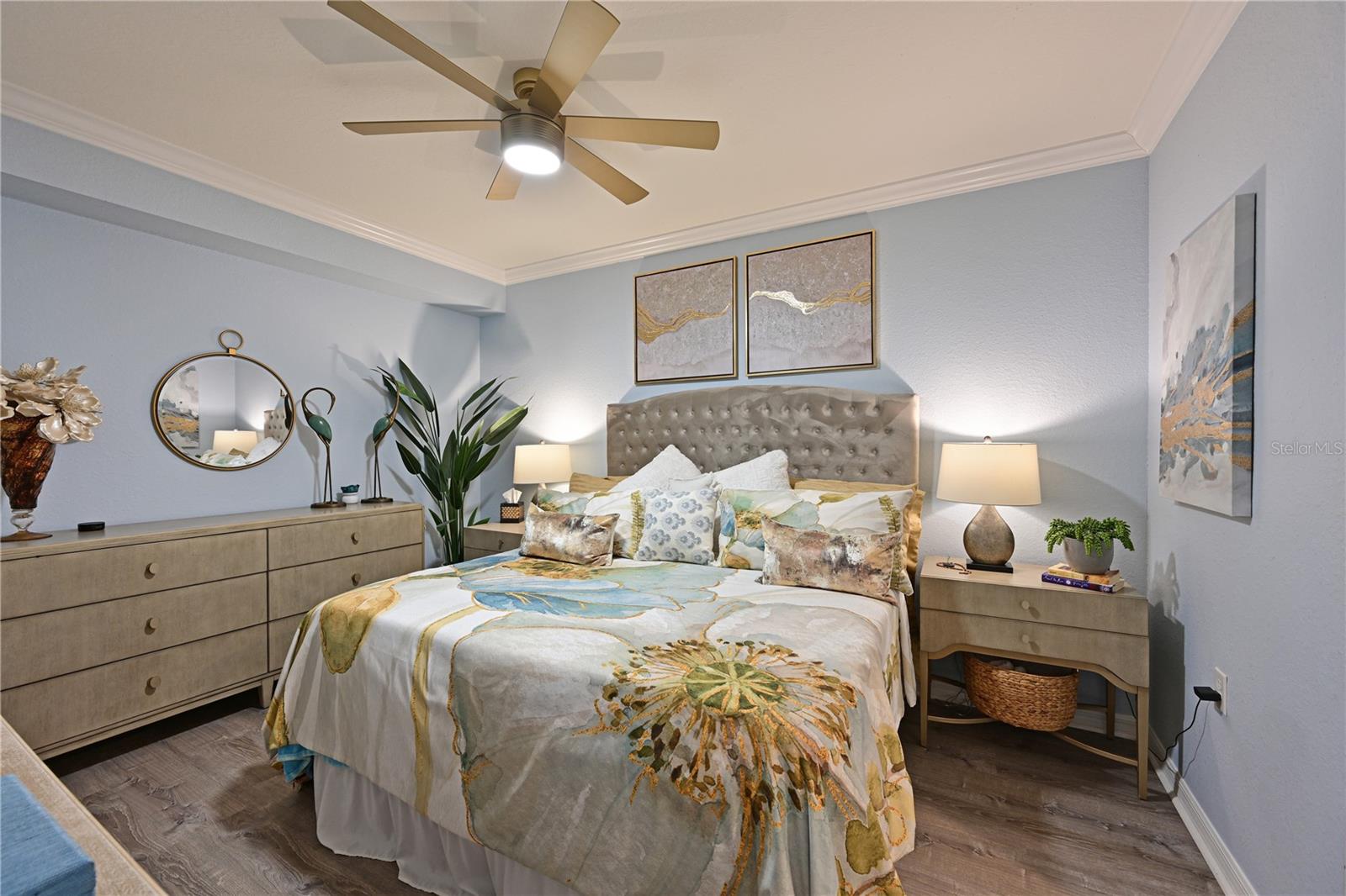 Listing Image #15