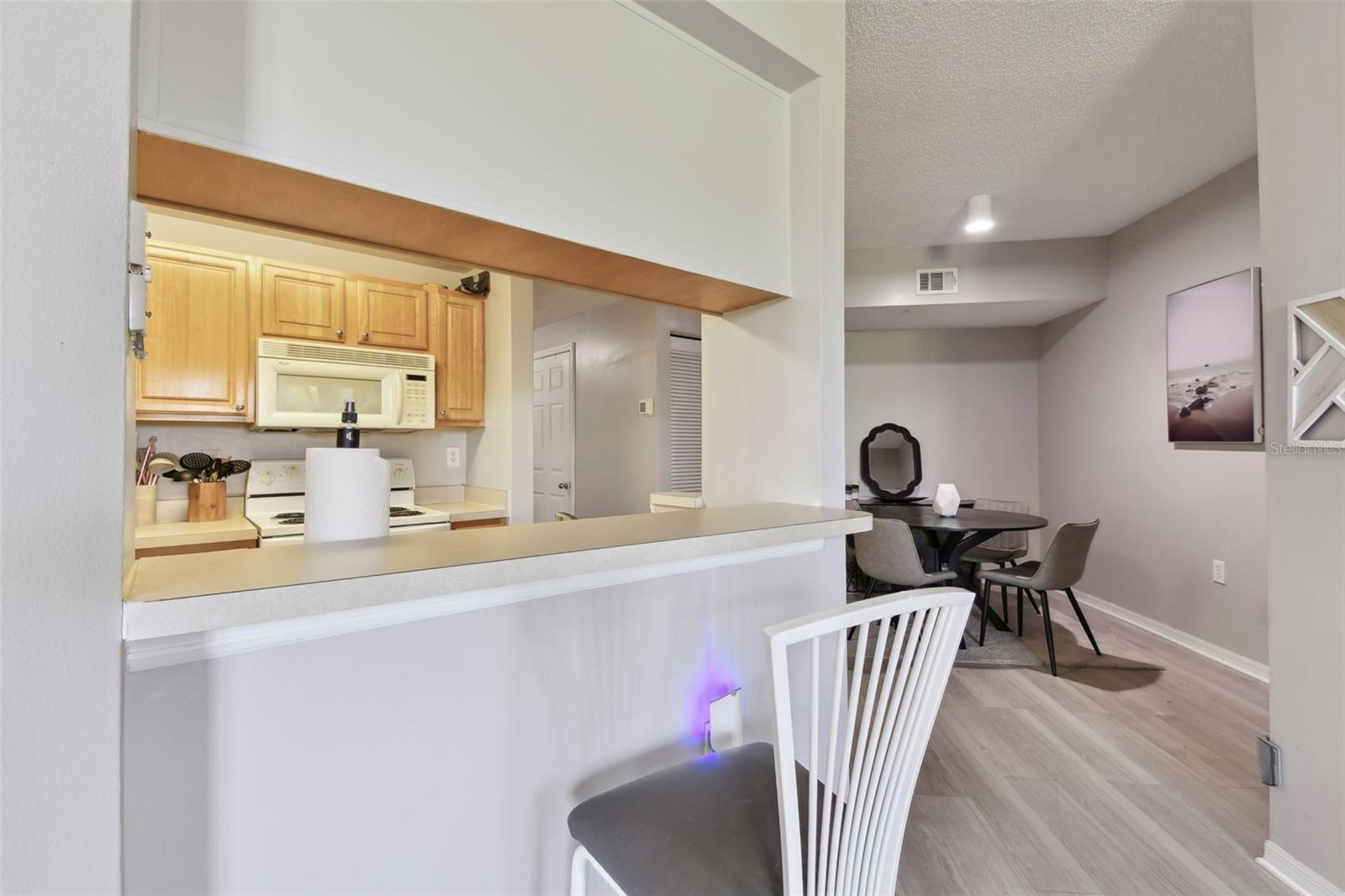 Listing Image #9