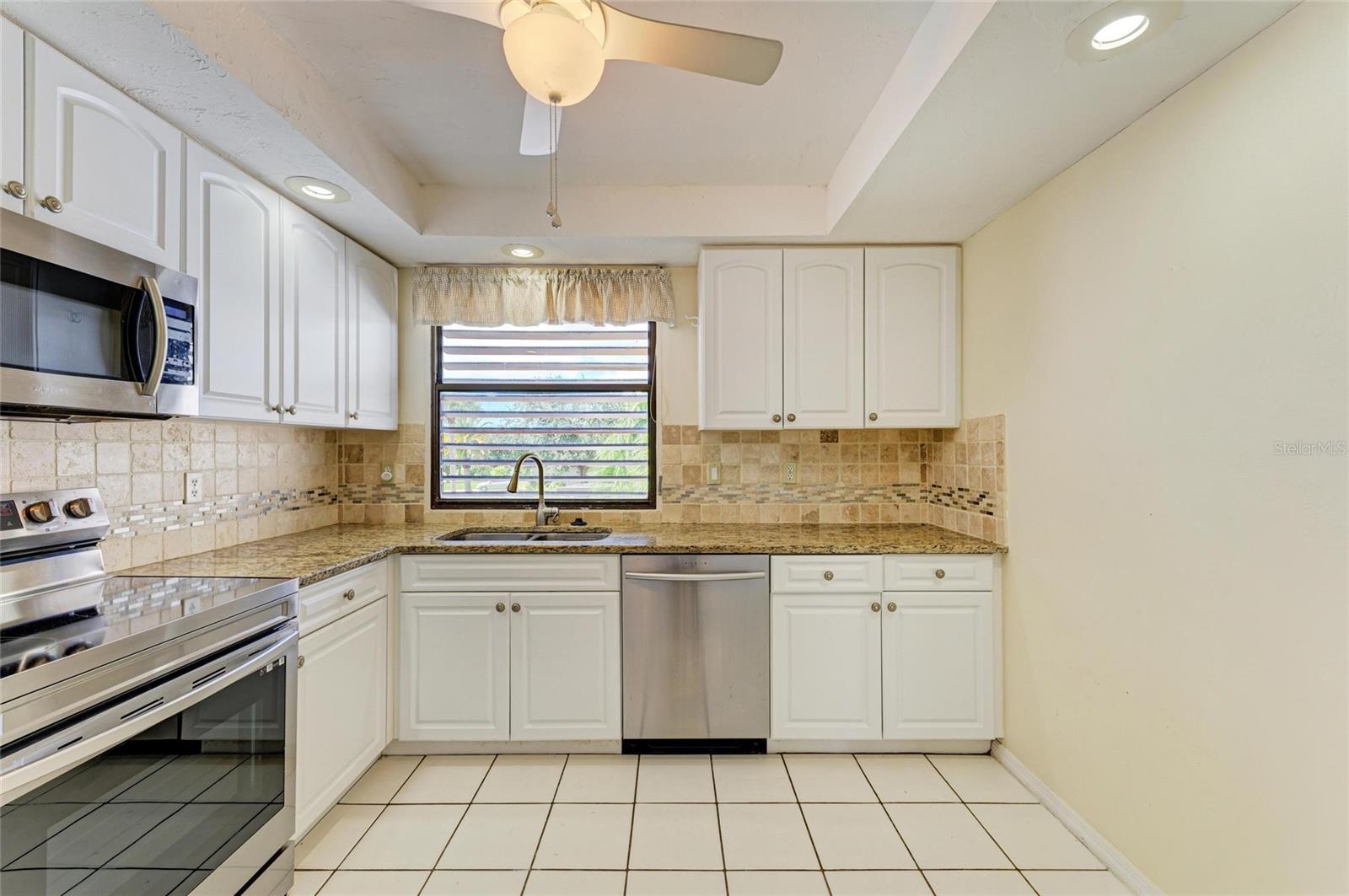 Listing Image #7