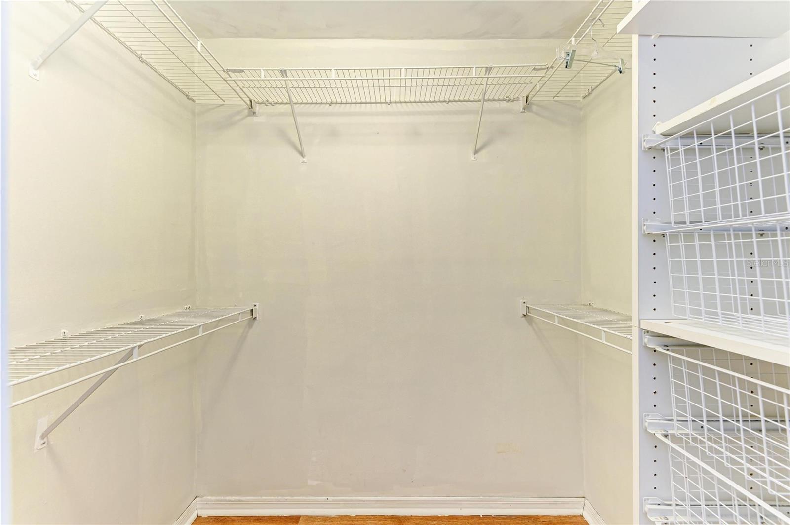 Listing Image #12