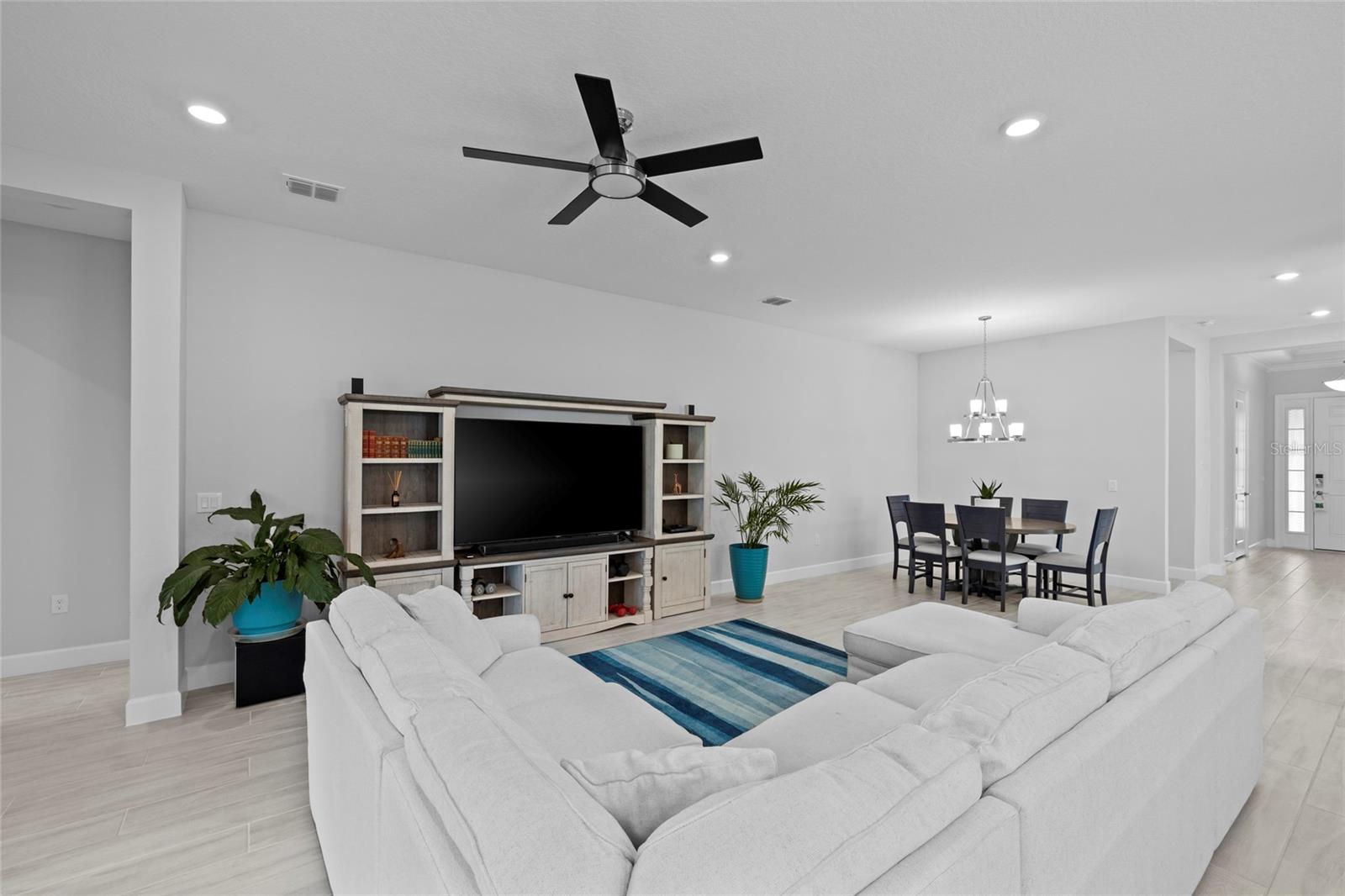 Listing Image #3