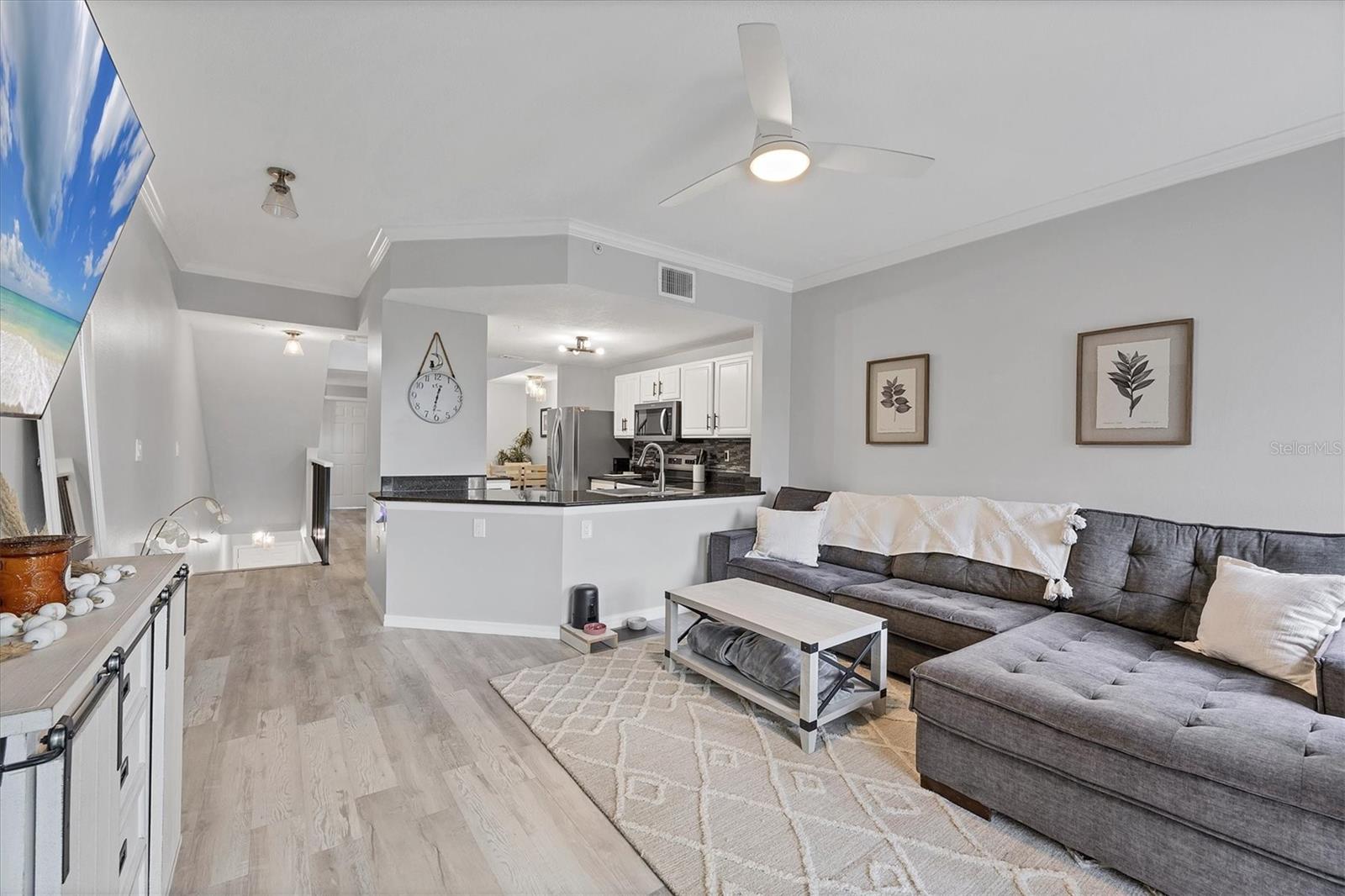 Listing Image #4