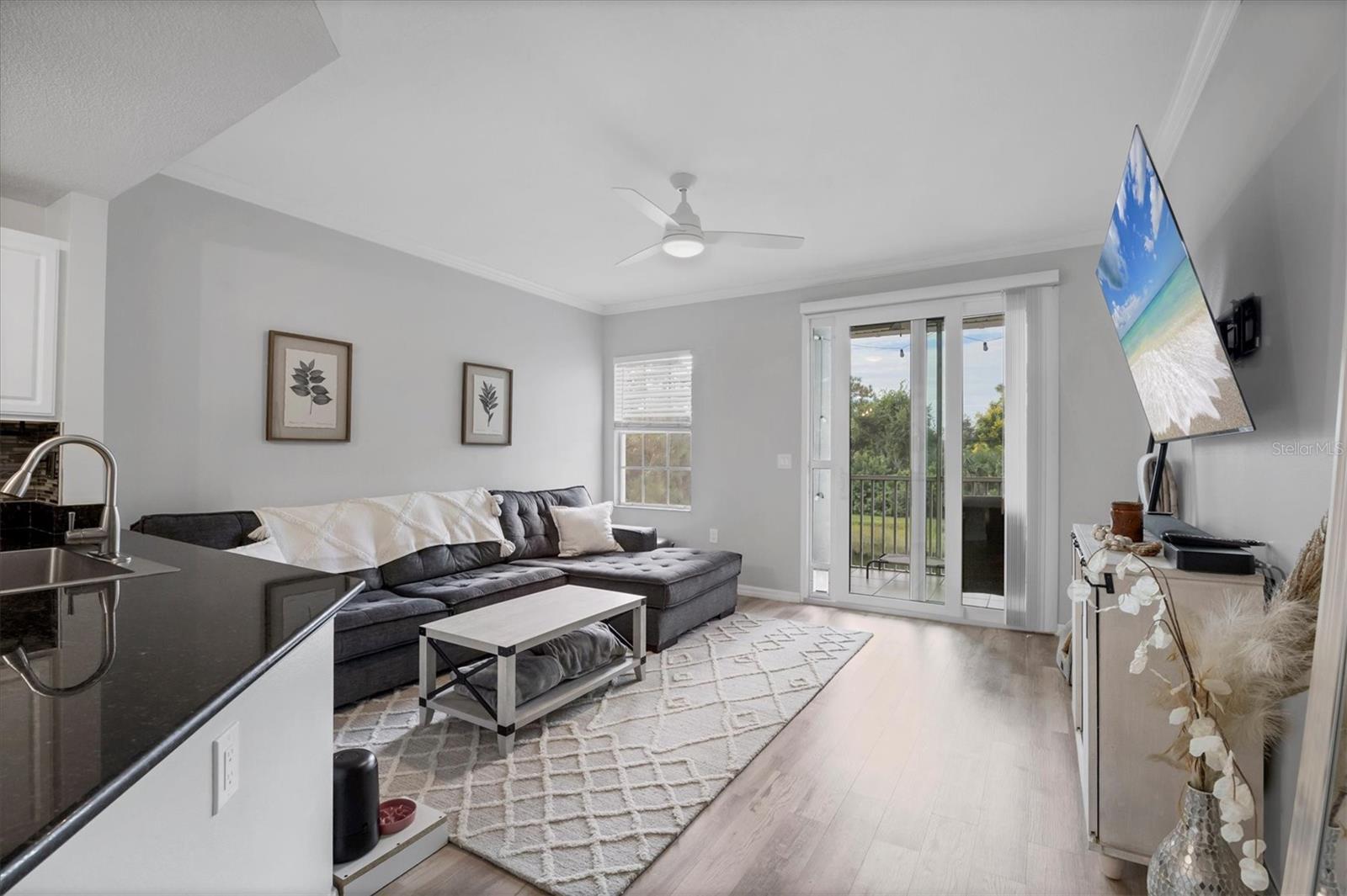 Listing Image #10