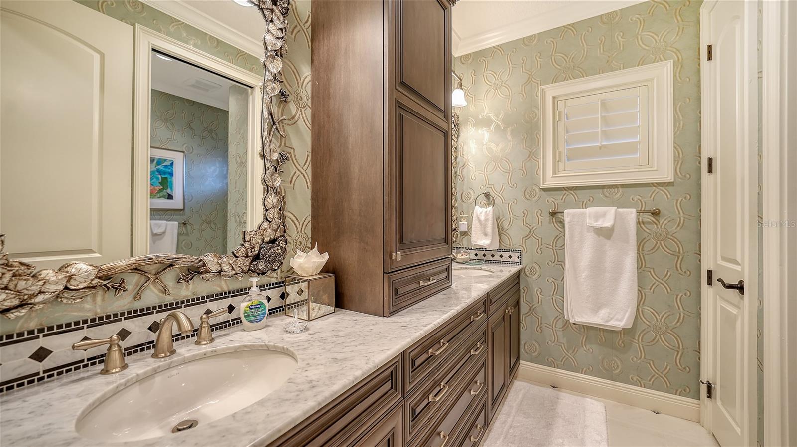 Listing Image #33