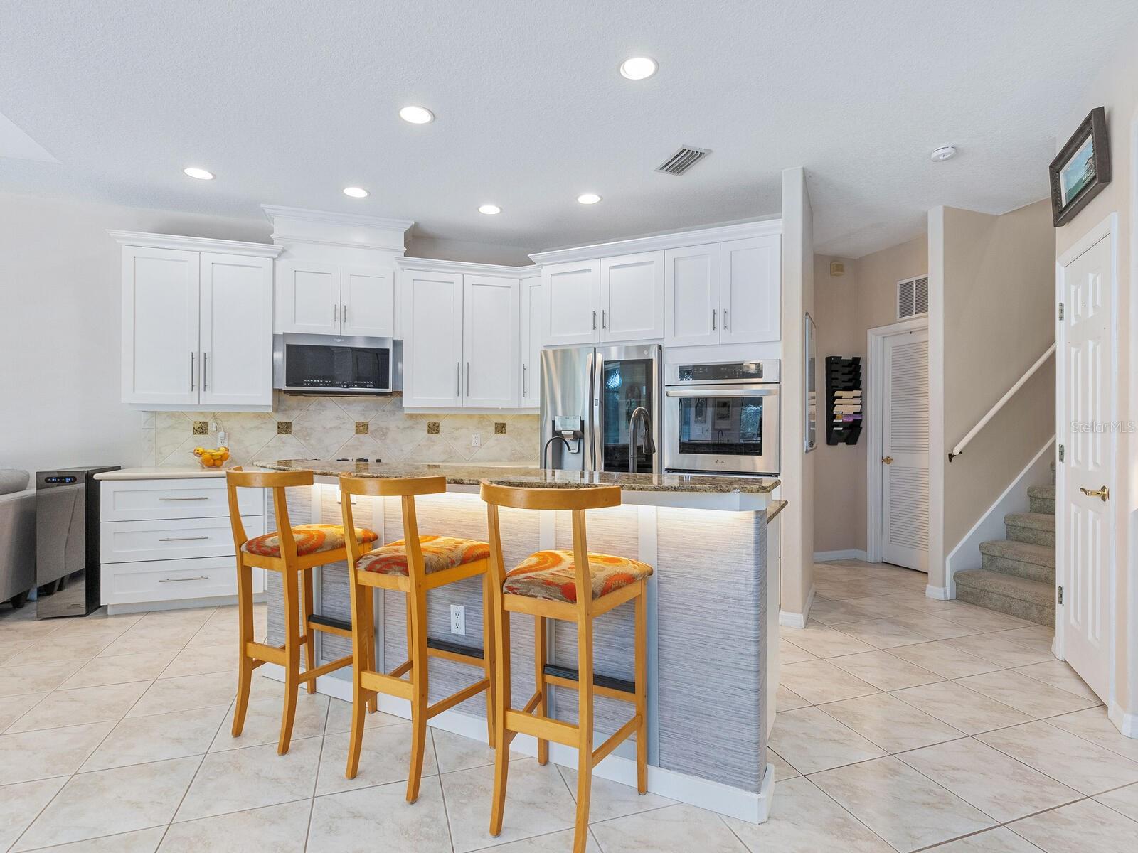 Listing Image #11