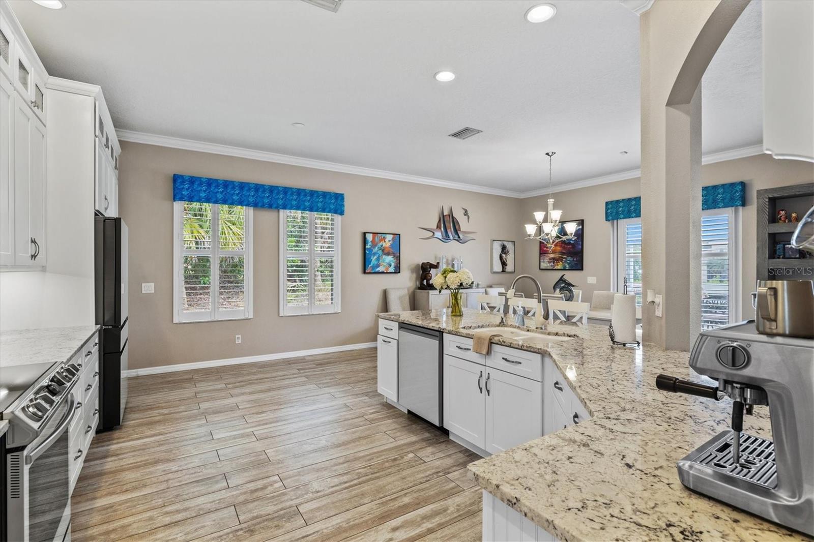 Listing Image #29