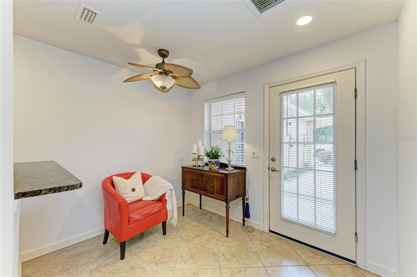 Listing Image #8