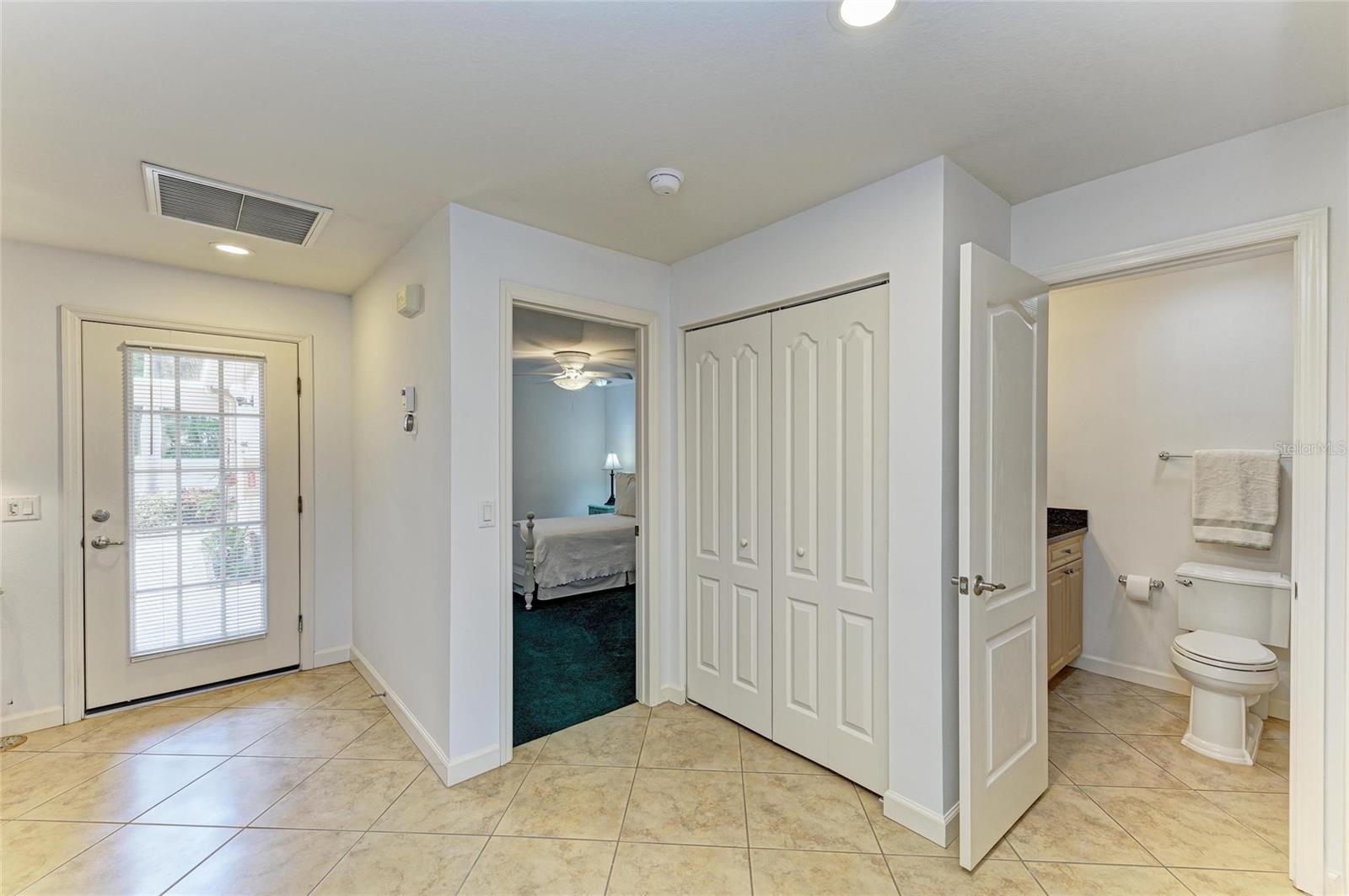Listing Image #12