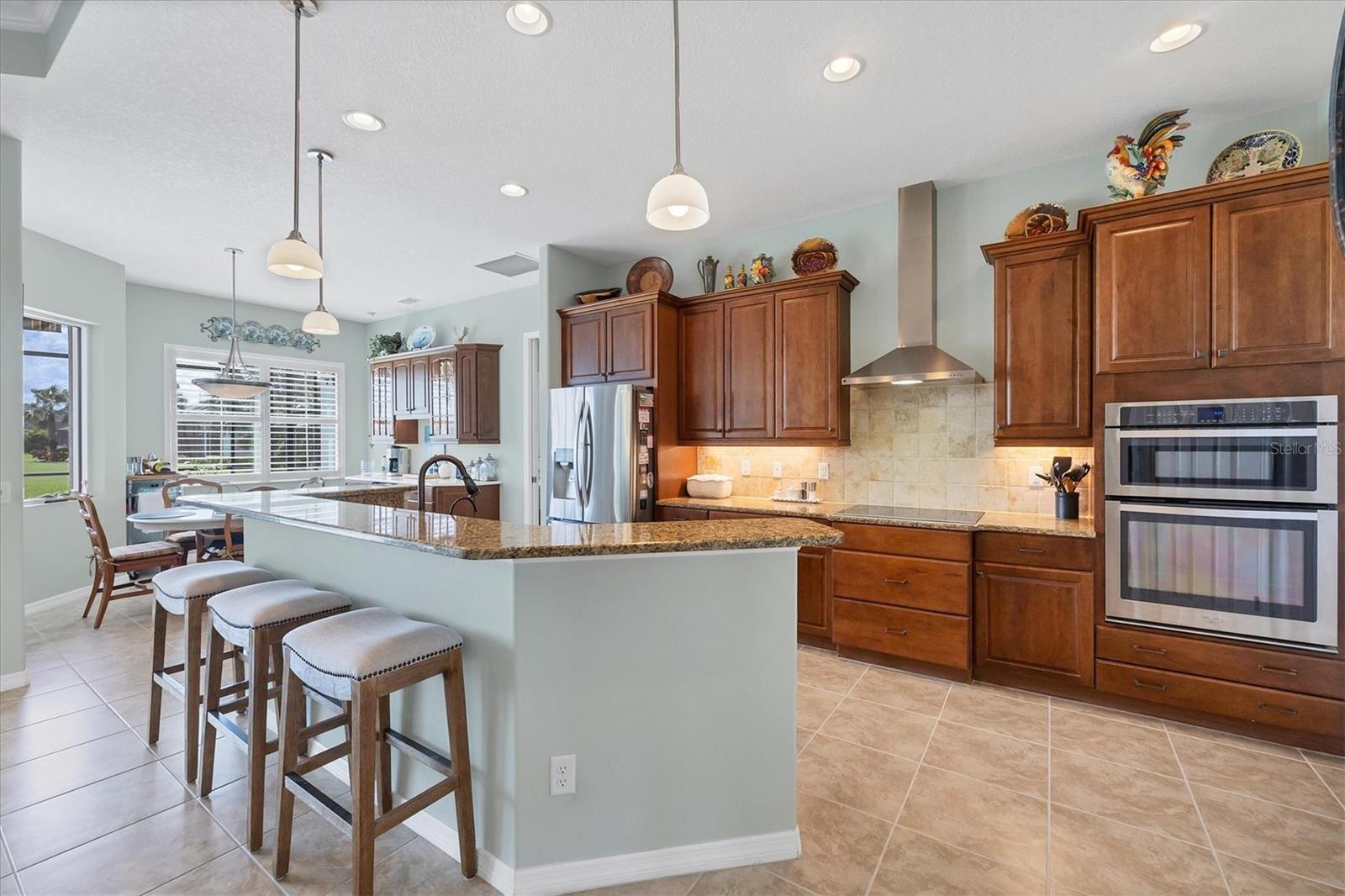 Listing Image #10