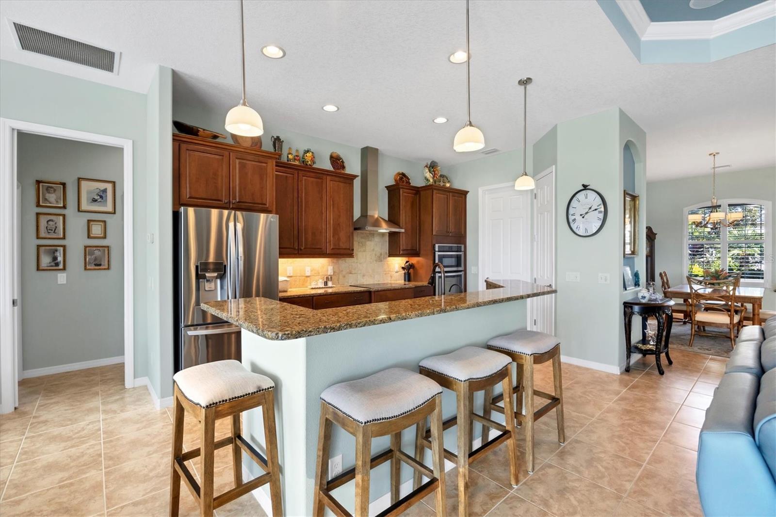 Listing Image #11