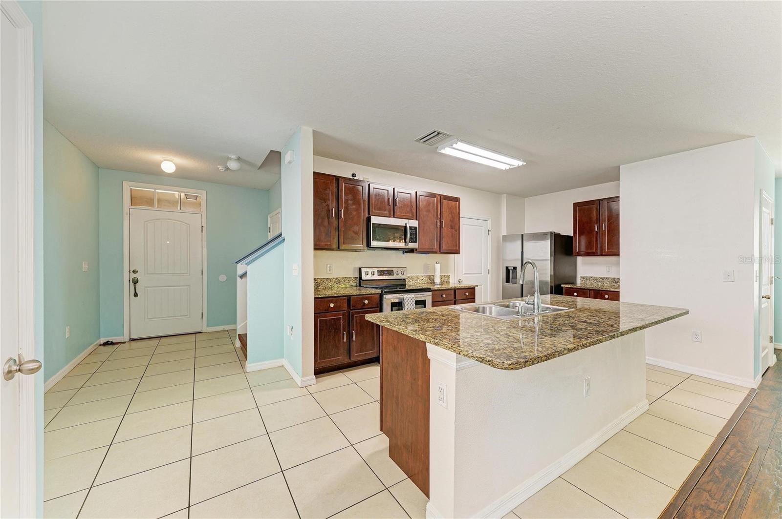 Listing Image #9