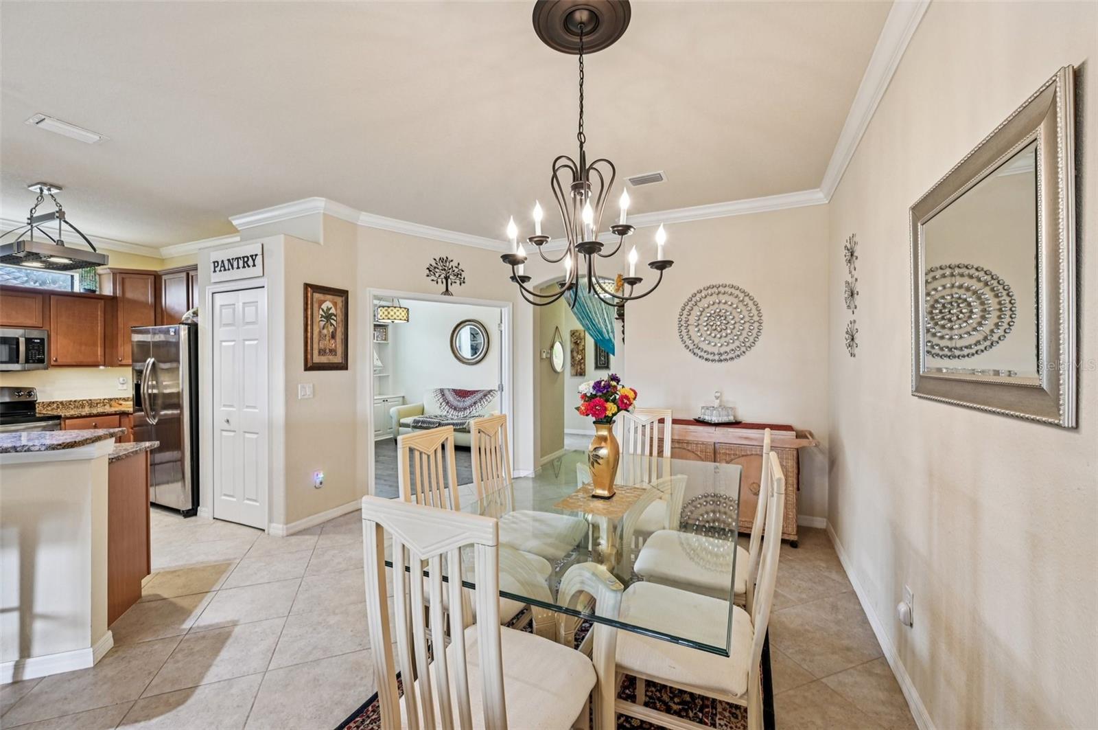 Listing Image #11