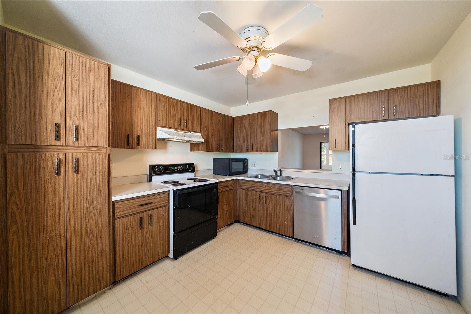 Listing Image #4
