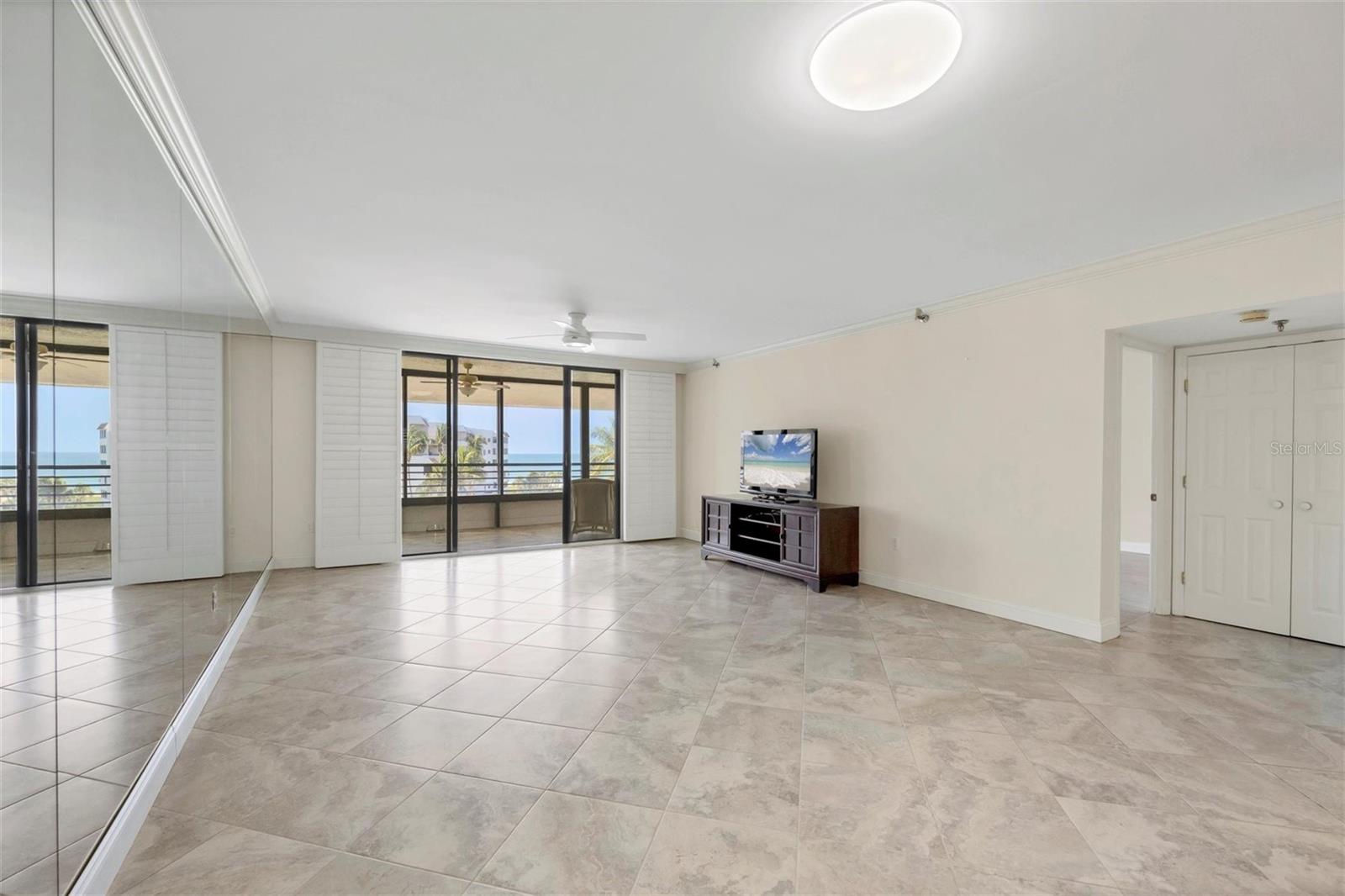 Listing Image #8