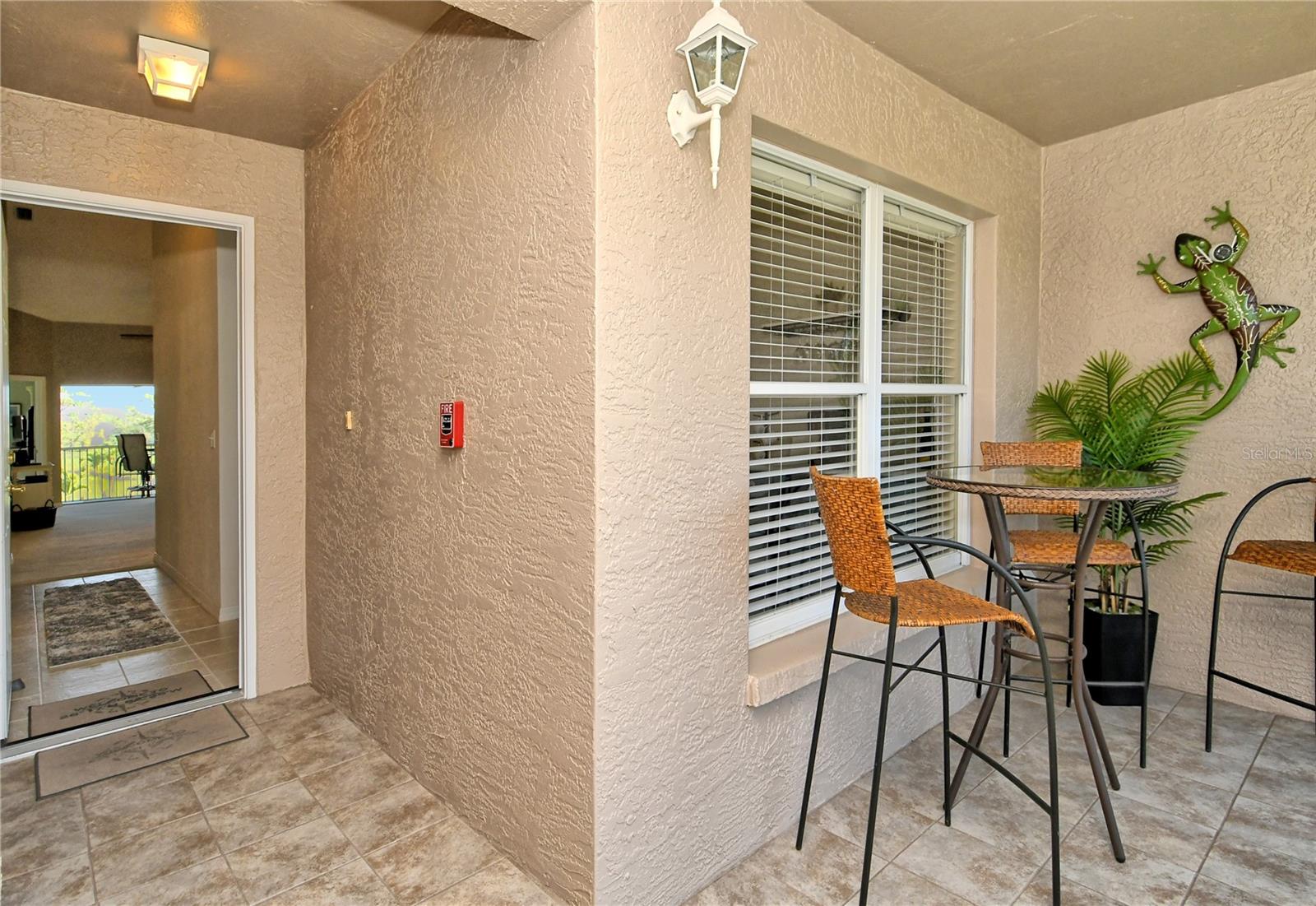 Listing Image #9