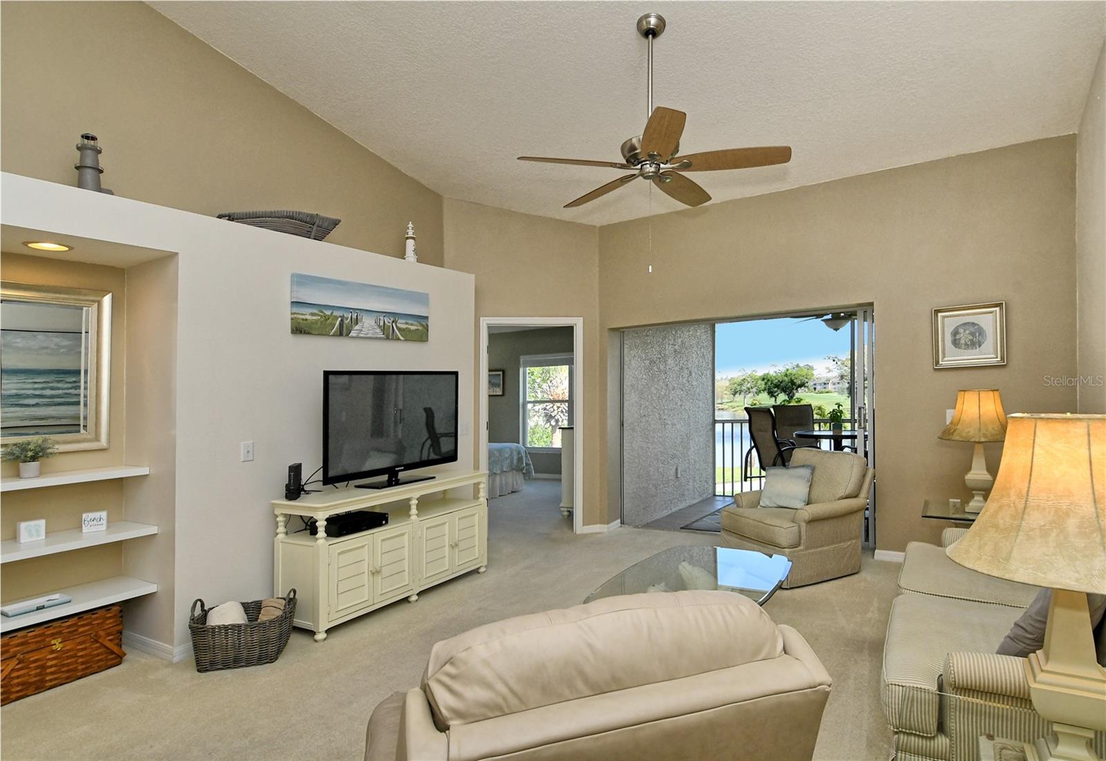 Listing Image #12