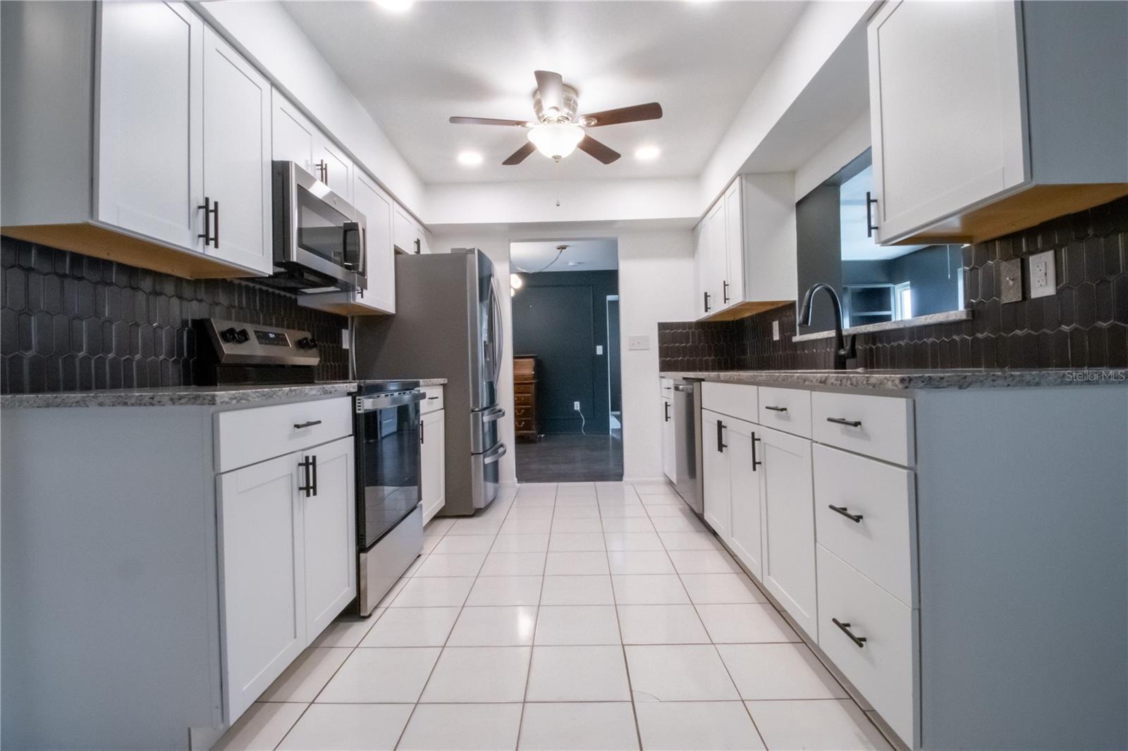 Listing Image #8