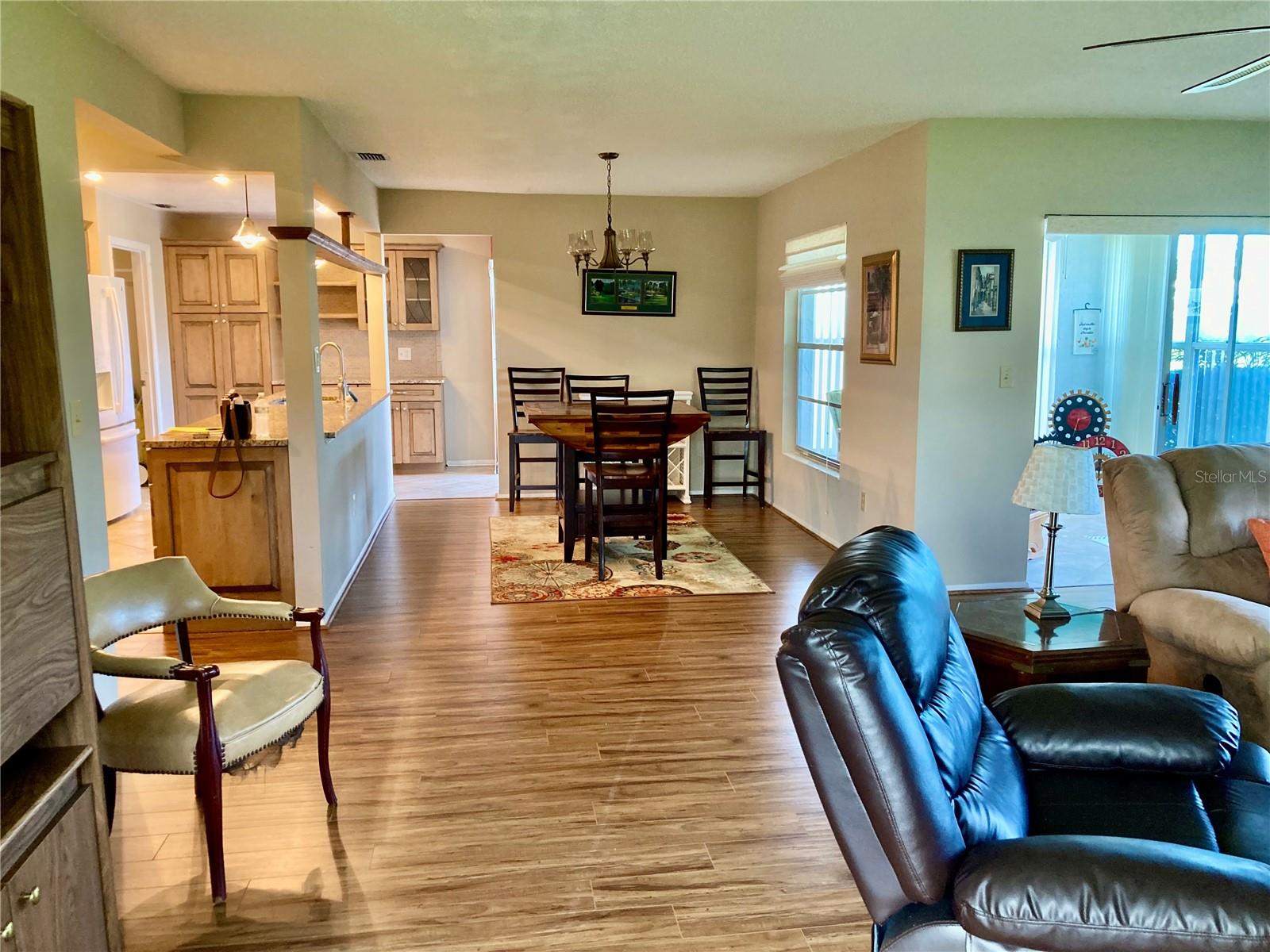 Listing Image #8